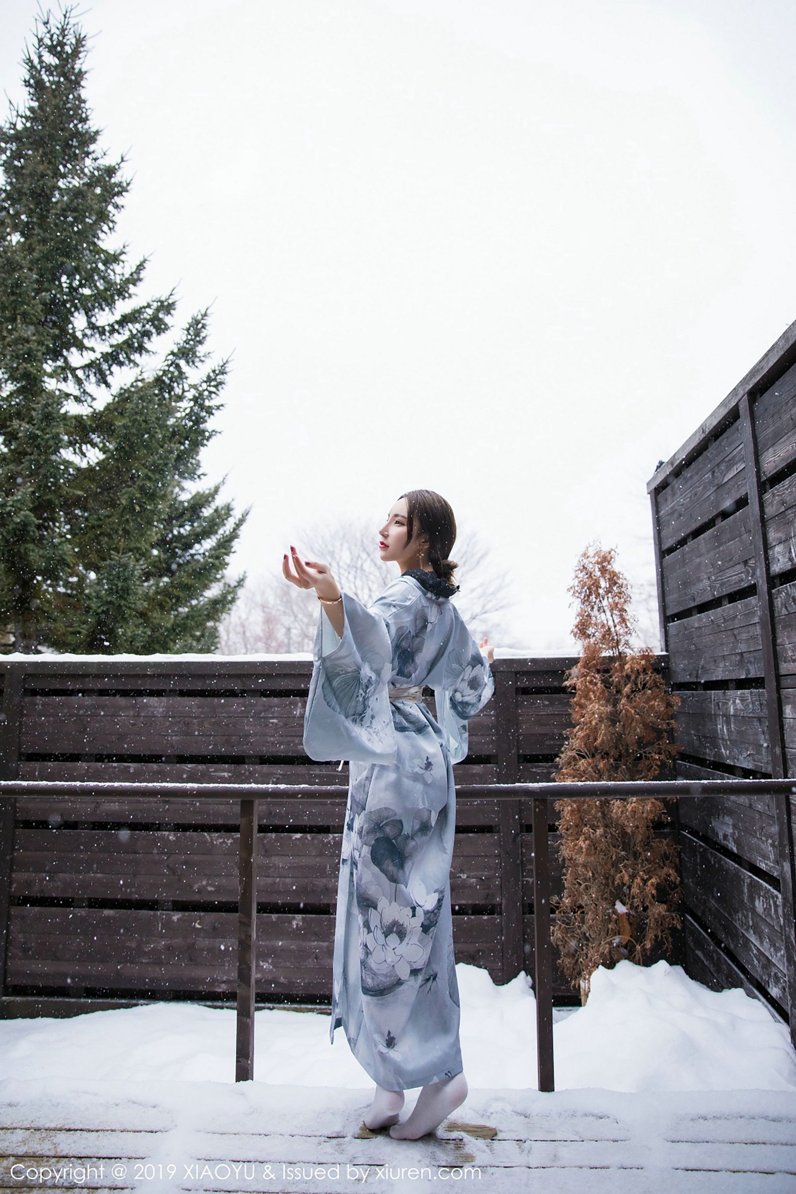 性感女神周于希 雪中佳人娇容绝尘