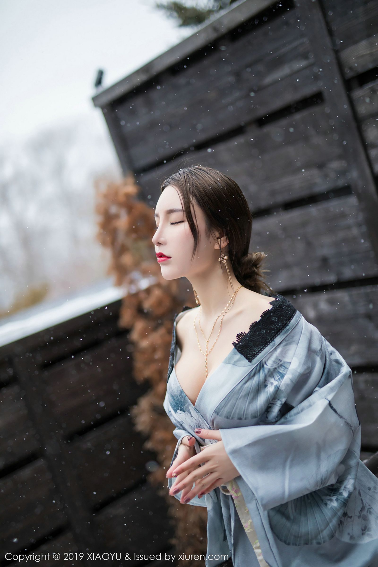 性感女神周于希 雪中佳人娇容绝尘