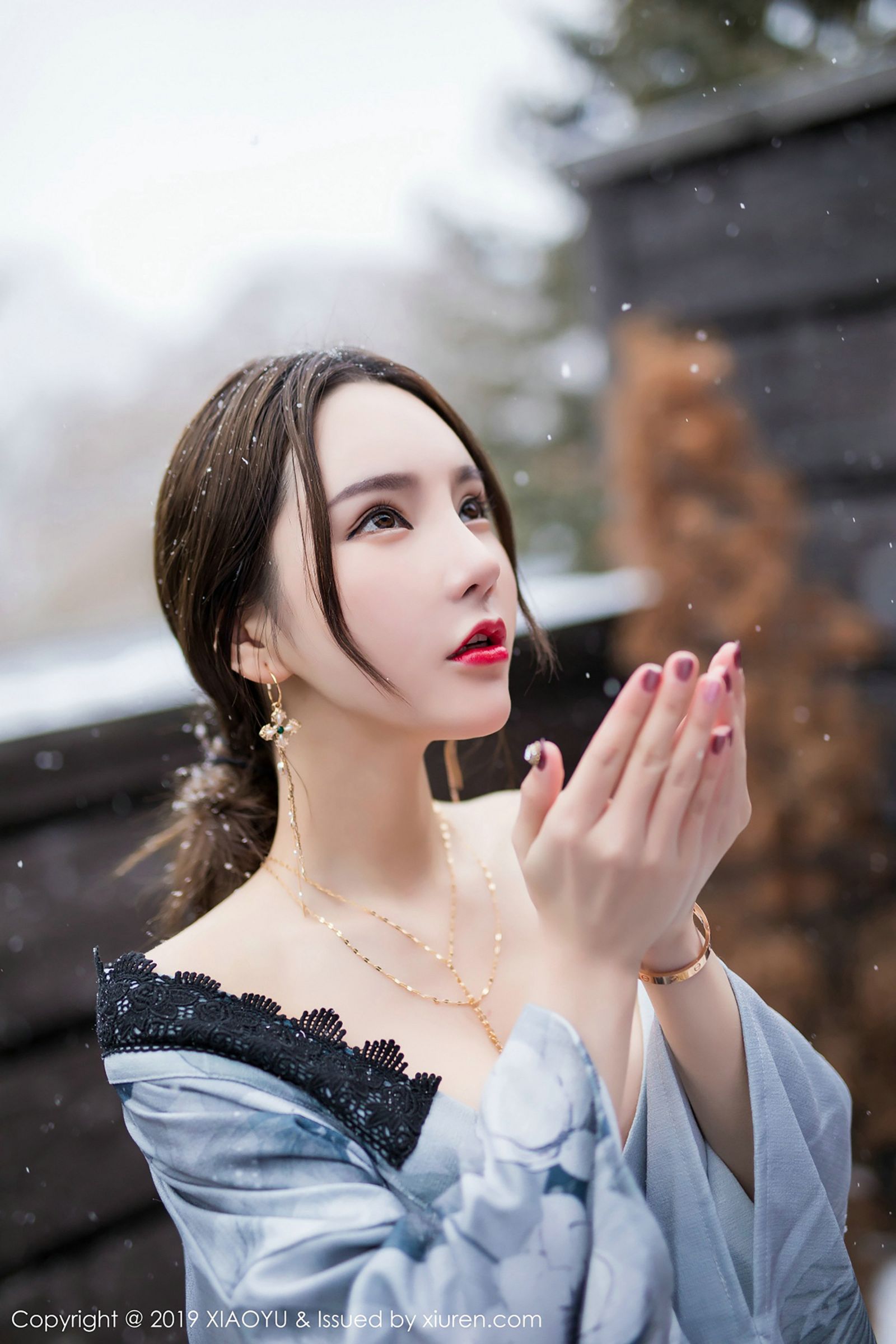 性感女神周于希 雪中佳人娇容绝尘