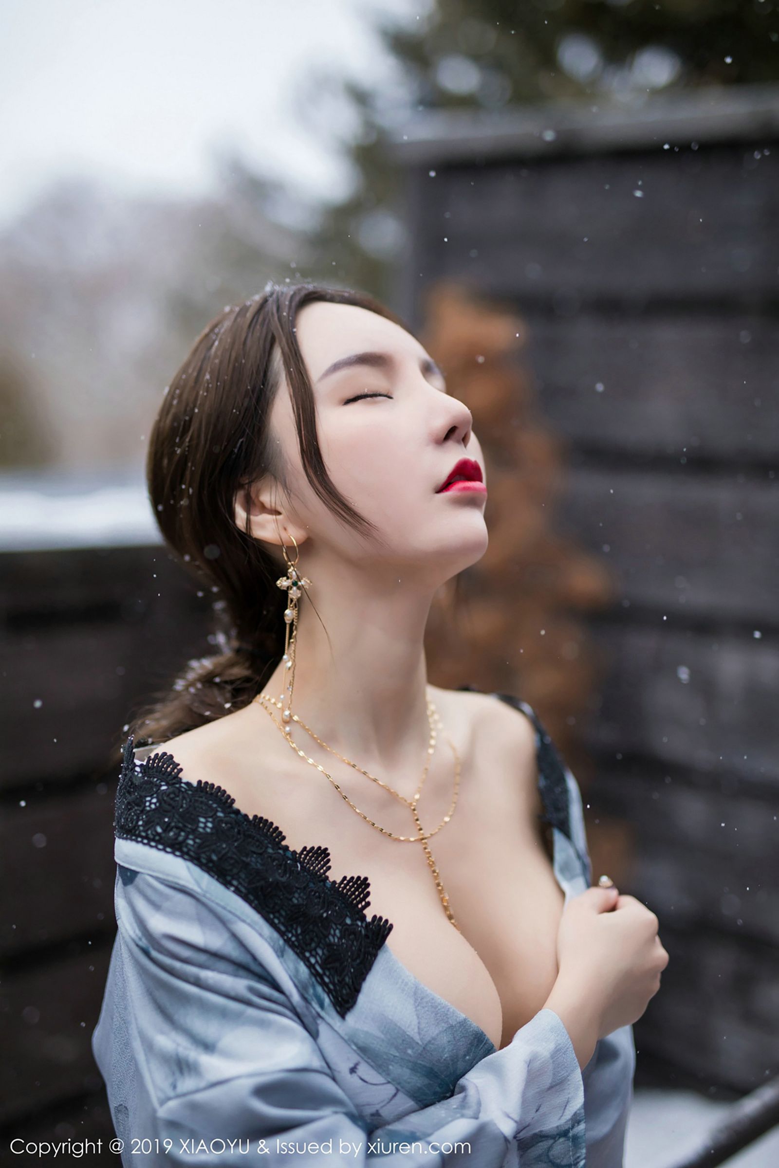 性感女神周于希 雪中佳人娇容绝尘