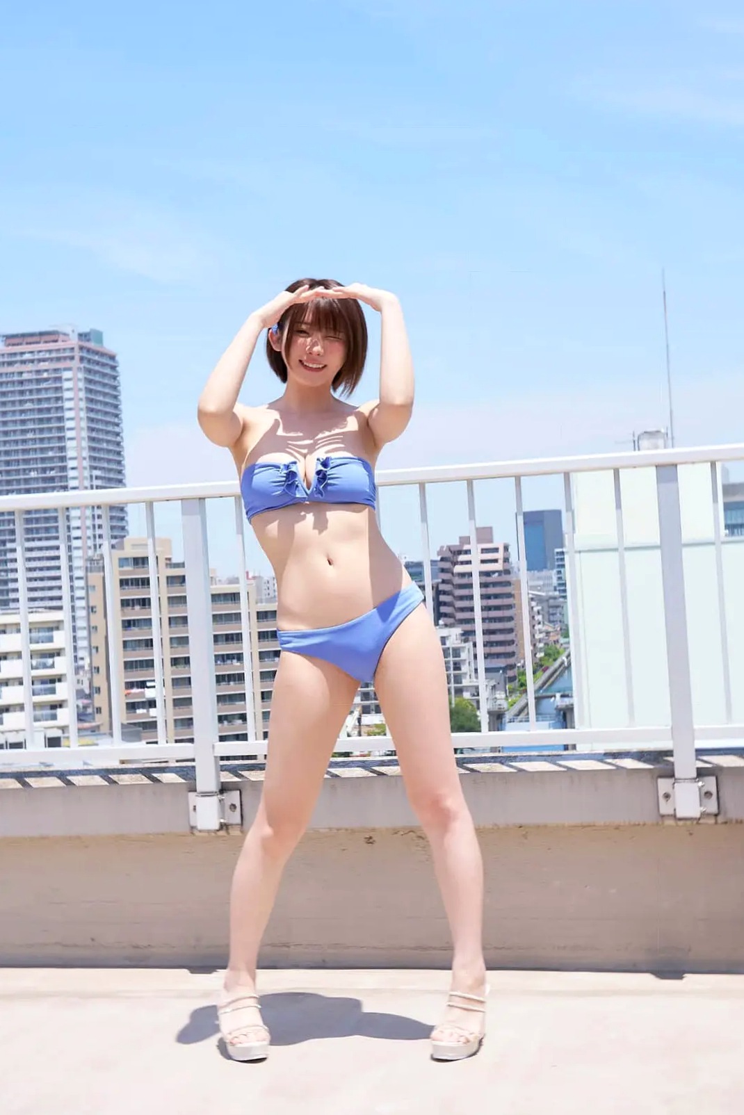 えなこ(Enako)《清く、熱く。》日本萌系女神性感比基尼与角色扮演写真