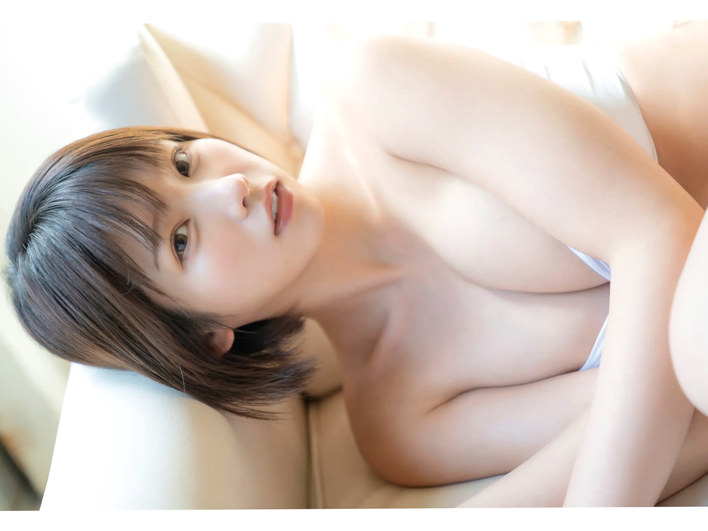 《えなこ - BEST V》日本甜美女神清纯比基尼与家居私房性感写真