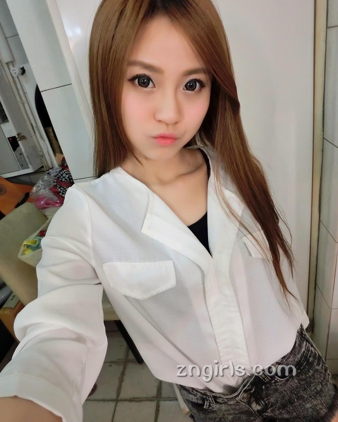 电眼女神MiMi佳佳兒 性感小萝莉写真