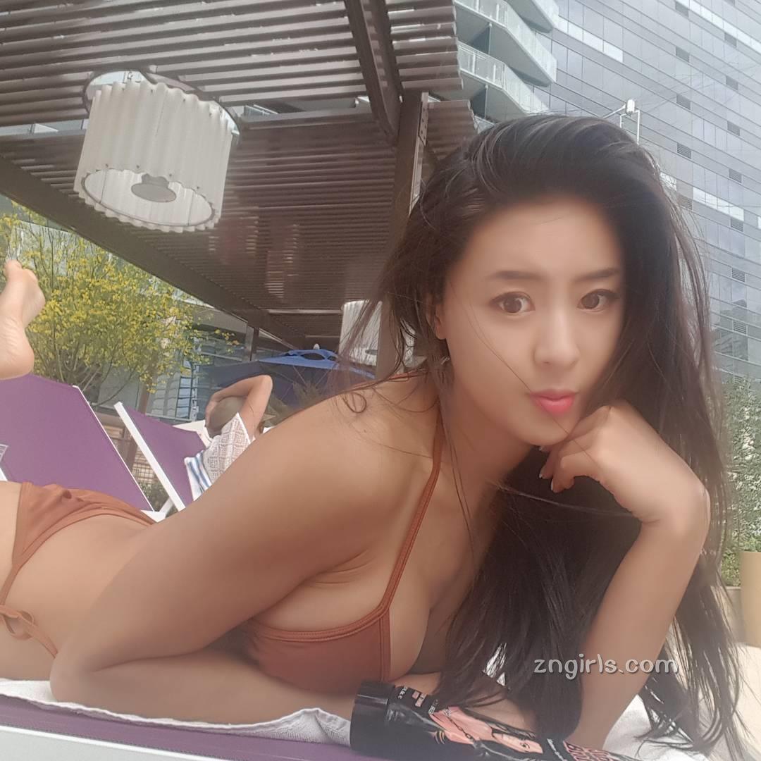 韩国健美女神文世琳 前凸后翘的曼妙曲线
