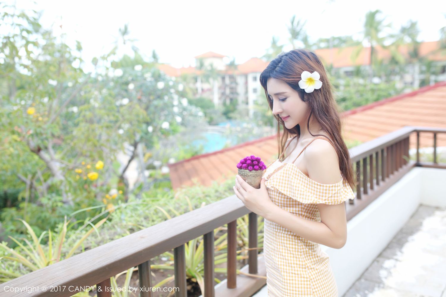 异域美人伊莉娜 沙滩粉红比基尼