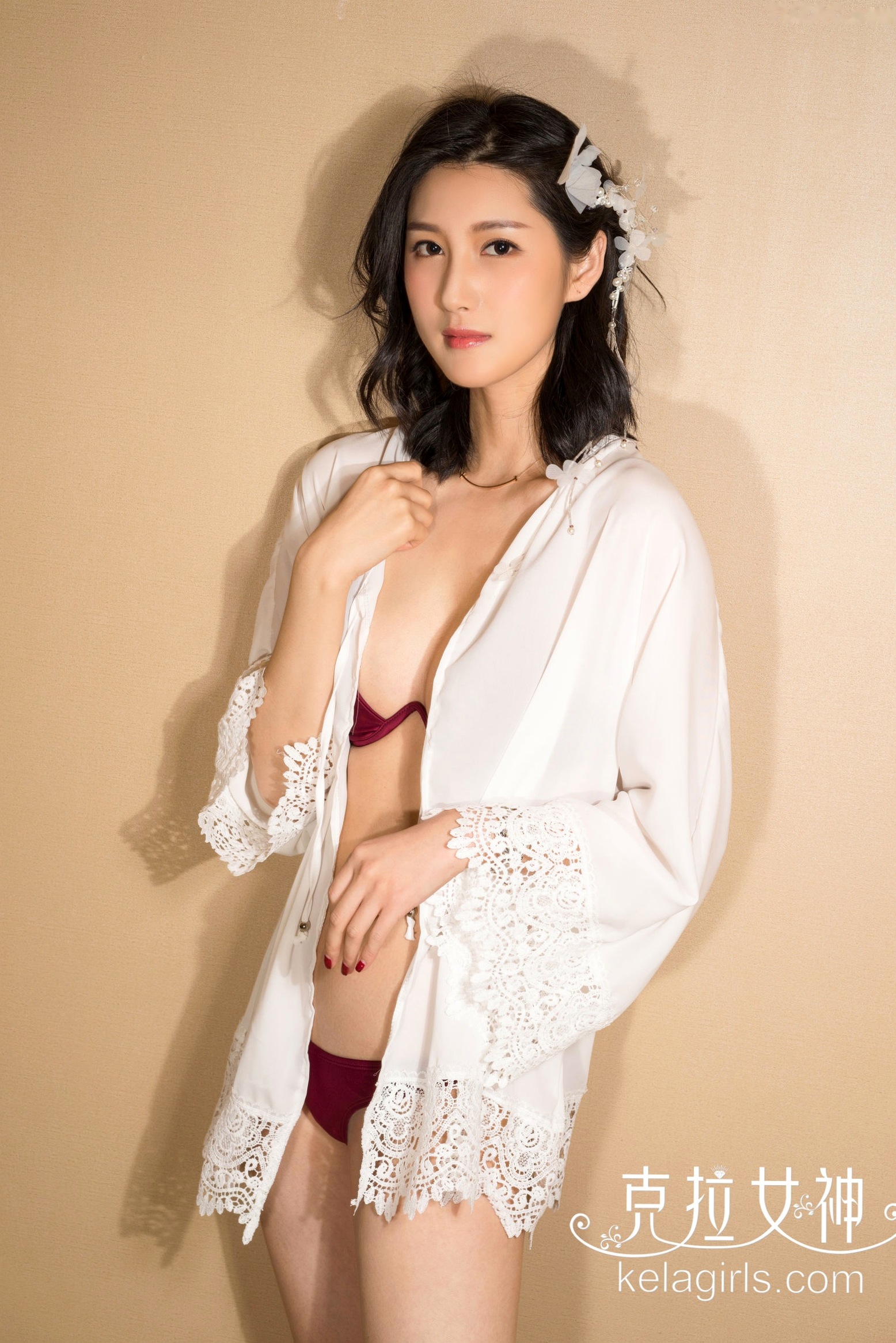 Gallery - KelaGirls克拉女神-2018.05.21-王睿-清凉一夏:室内私房比基尼搭蕾丝罩衫写真性感诱惑比基尼私房照女神 王睿女神私房照_秀色女神