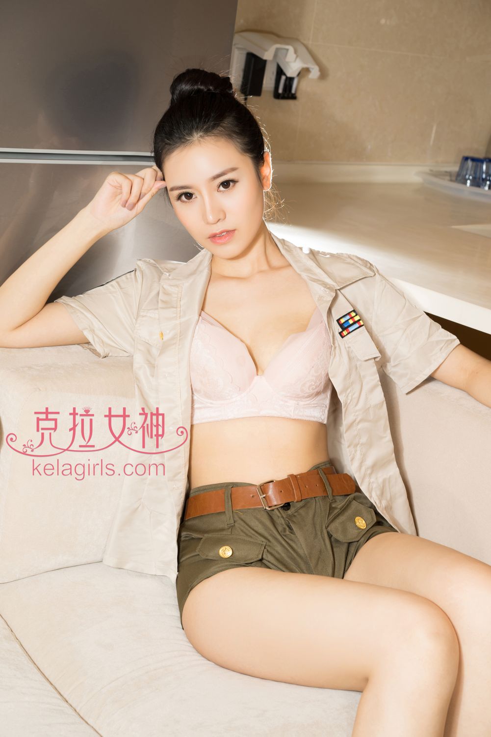 克拉女神夏彤 女兵《英姿飒爽》