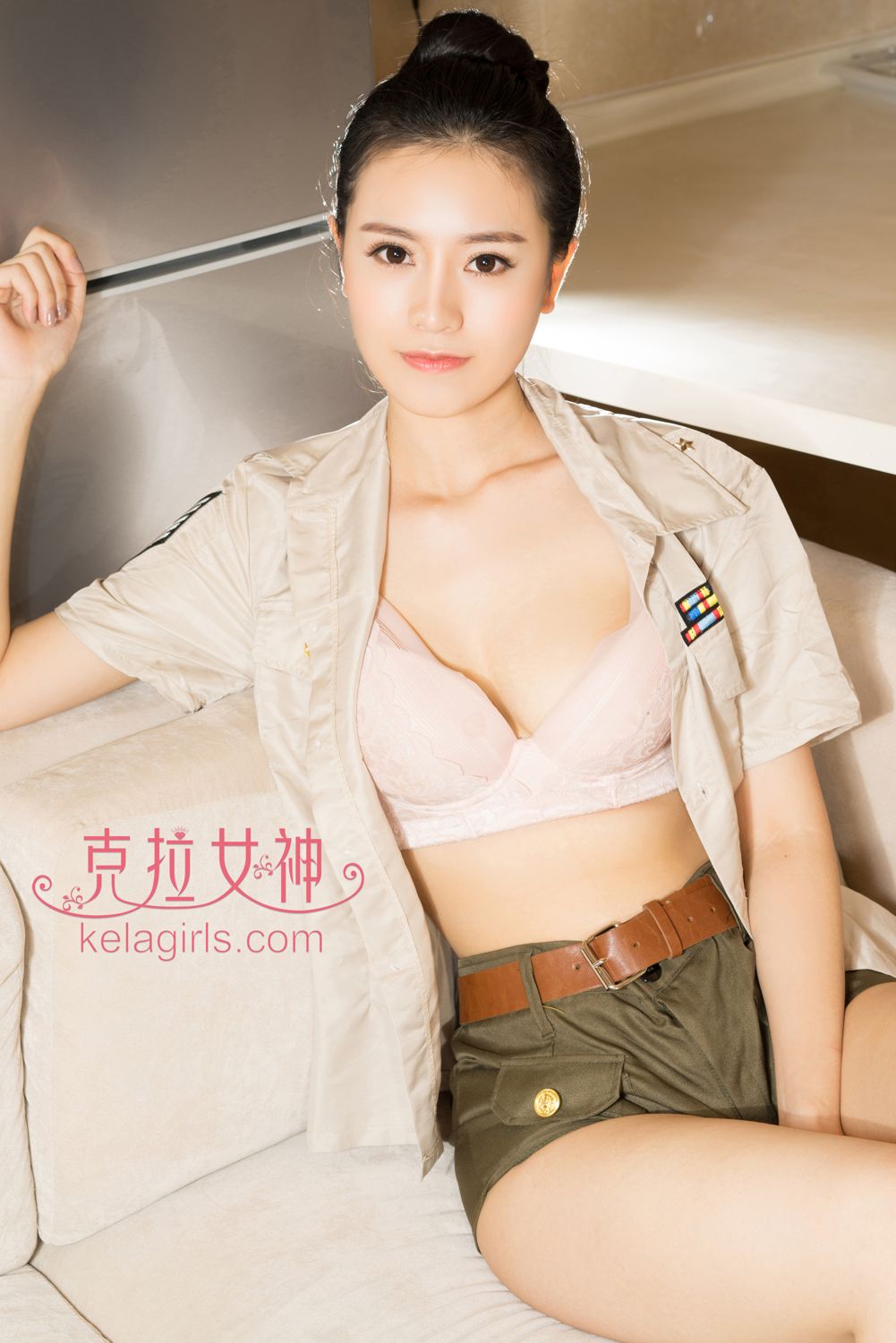克拉女神夏彤 女兵《英姿飒爽》