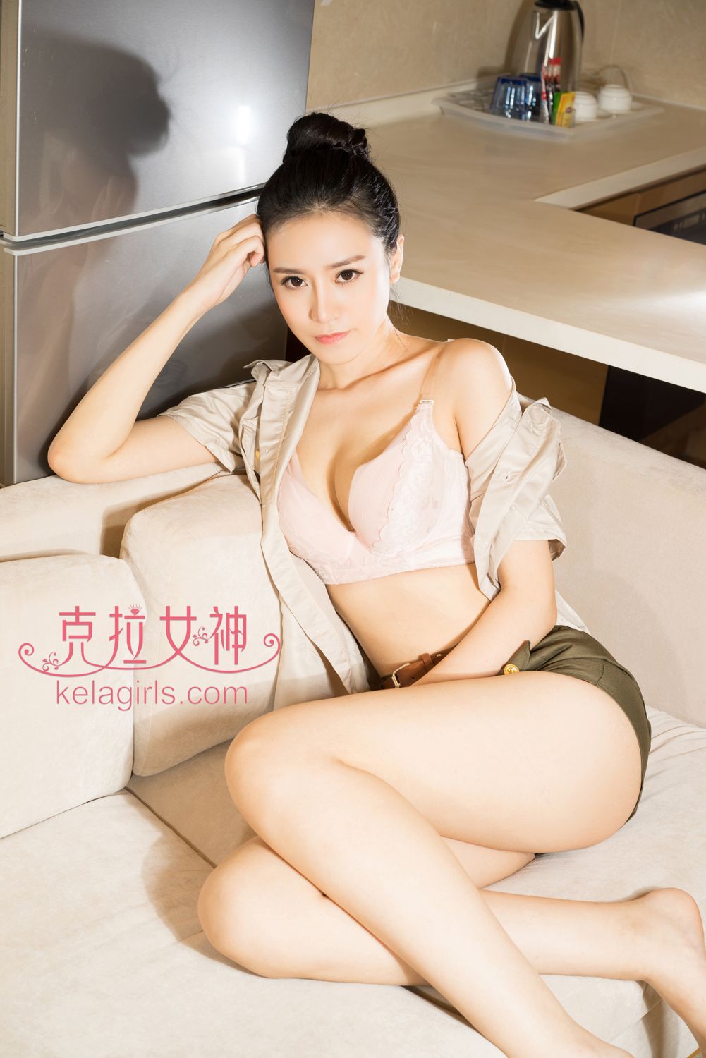 克拉女神夏彤 女兵《英姿飒爽》