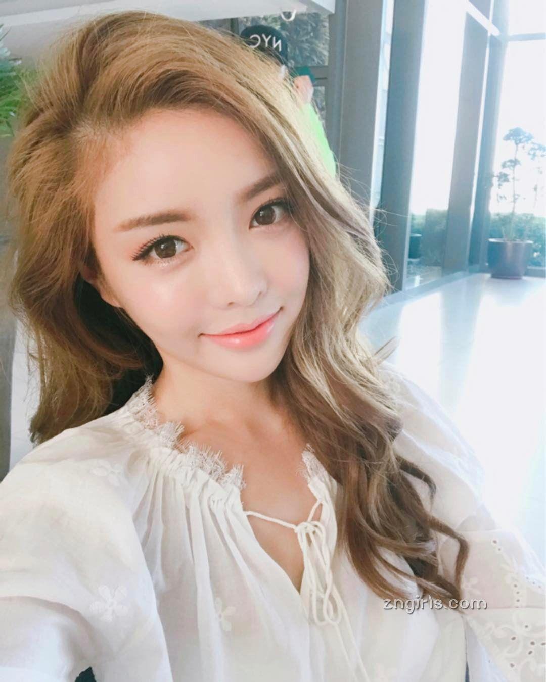 韩国大眼模特진희 萝莉脸蛋姣好身材