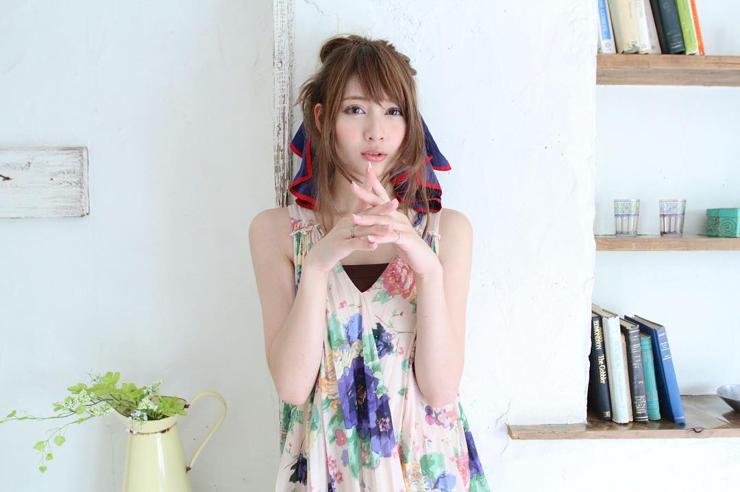日菲混血Angela芽衣 写真界黑船来临