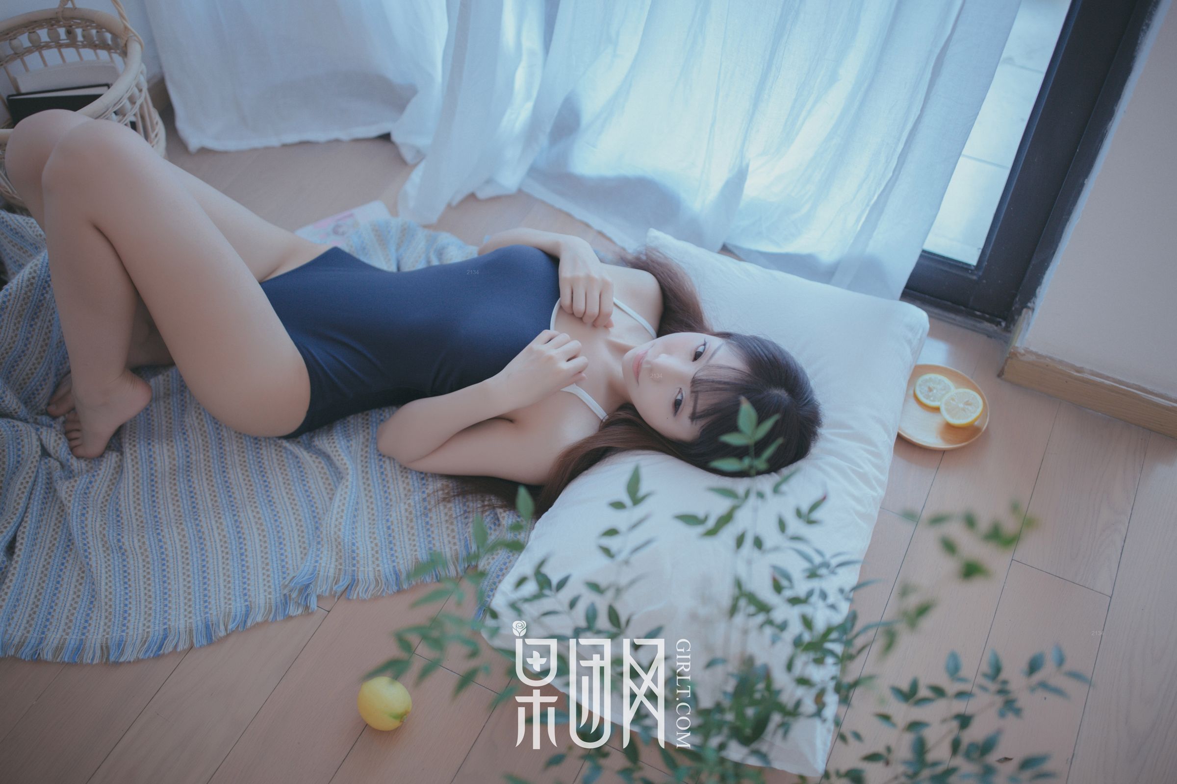 邻家小妹水花花陪你吃早餐!