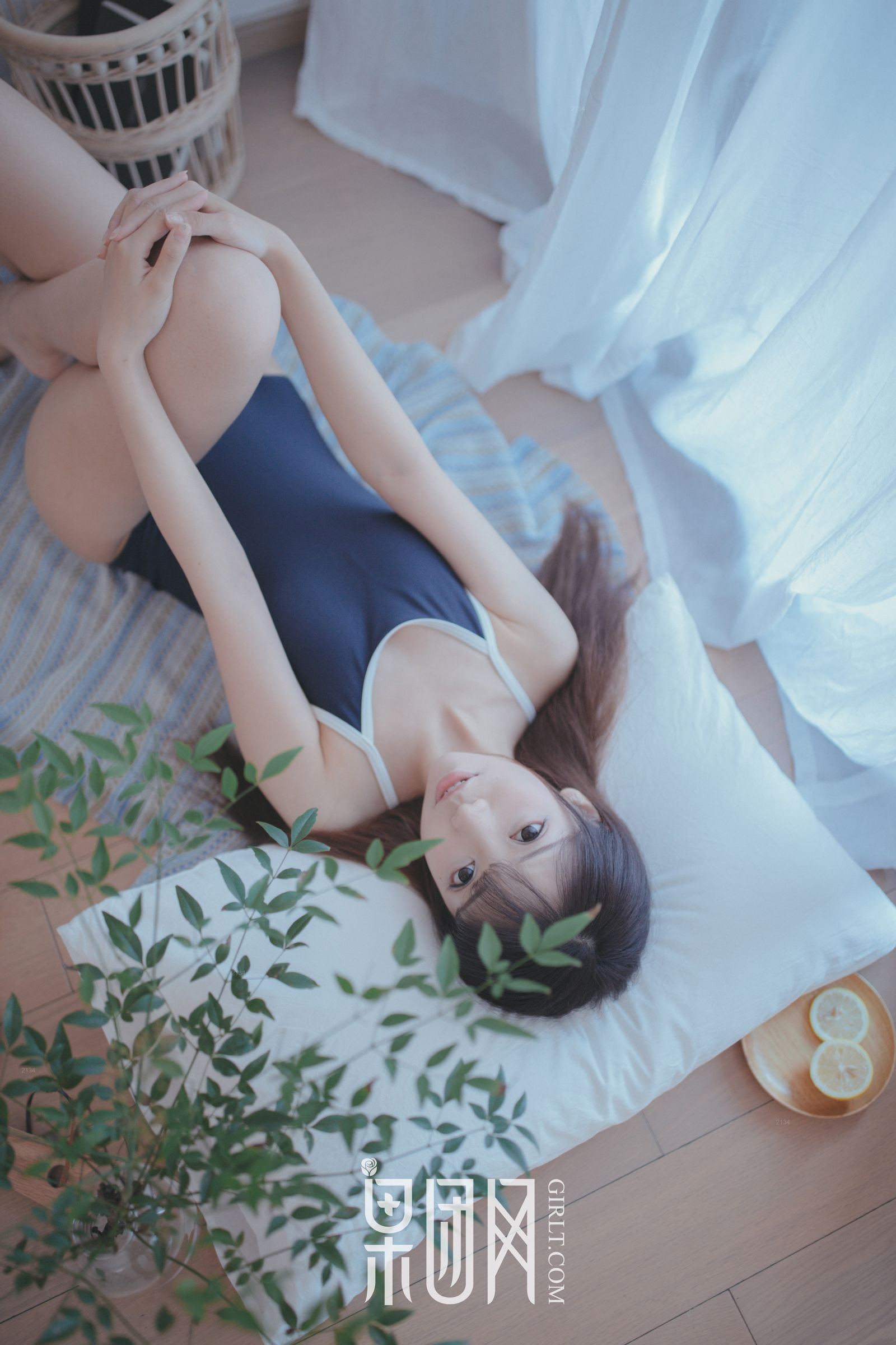 邻家小妹水花花陪你吃早餐!