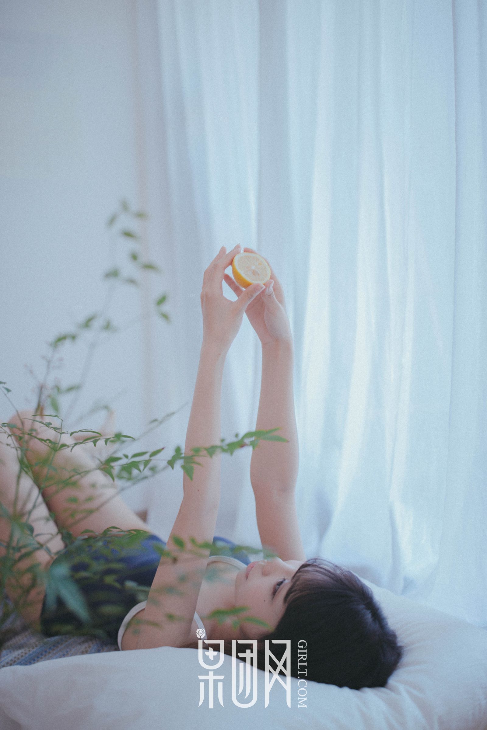 邻家小妹水花花陪你吃早餐!