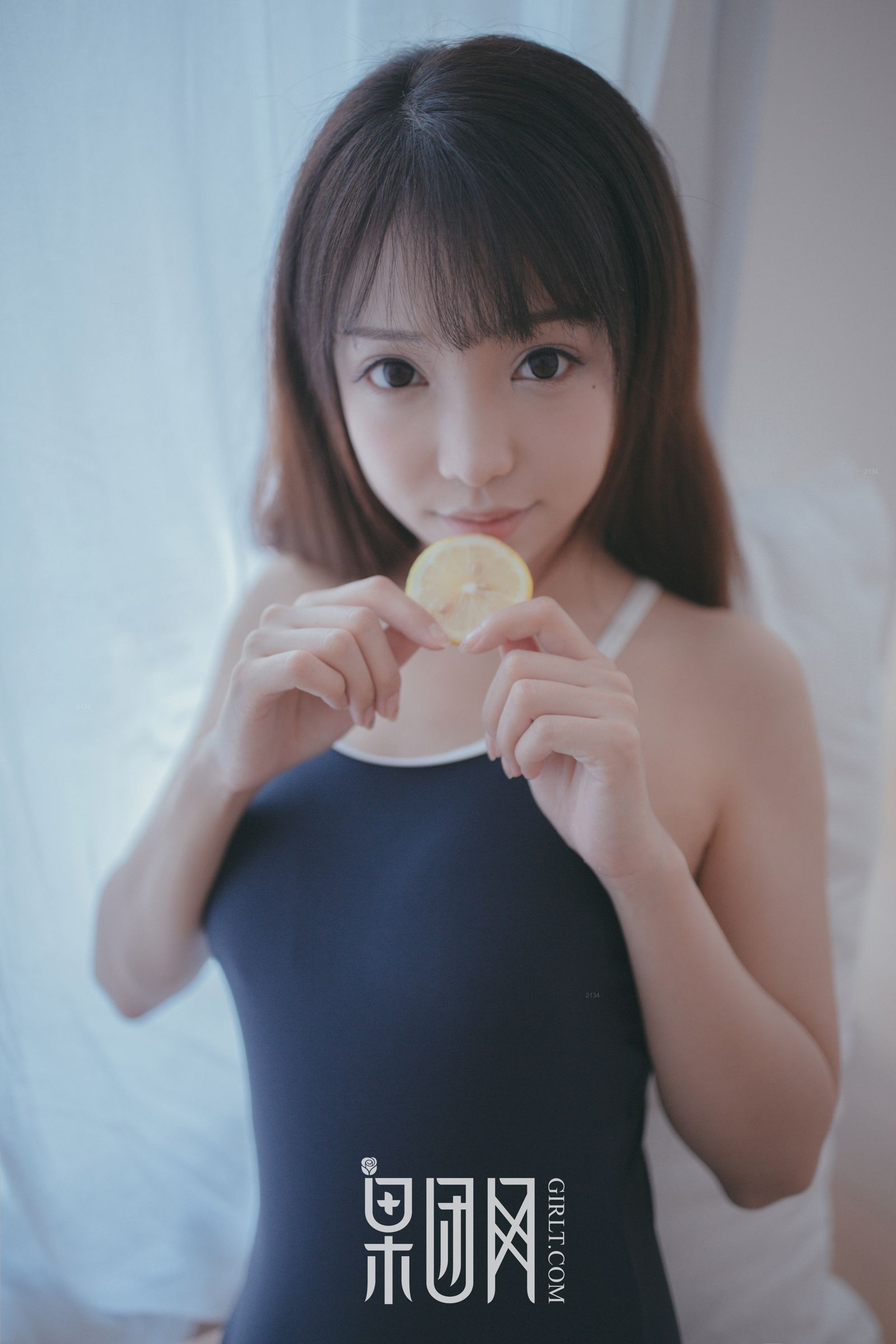 邻家小妹水花花陪你吃早餐!