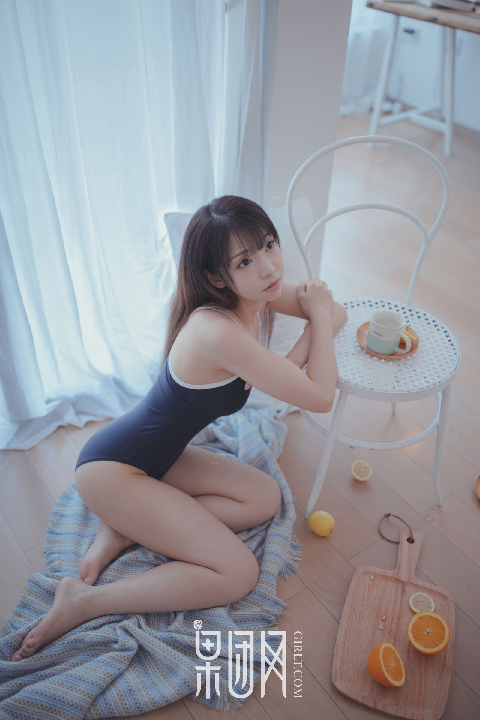 邻家小妹水花花陪你吃早餐!