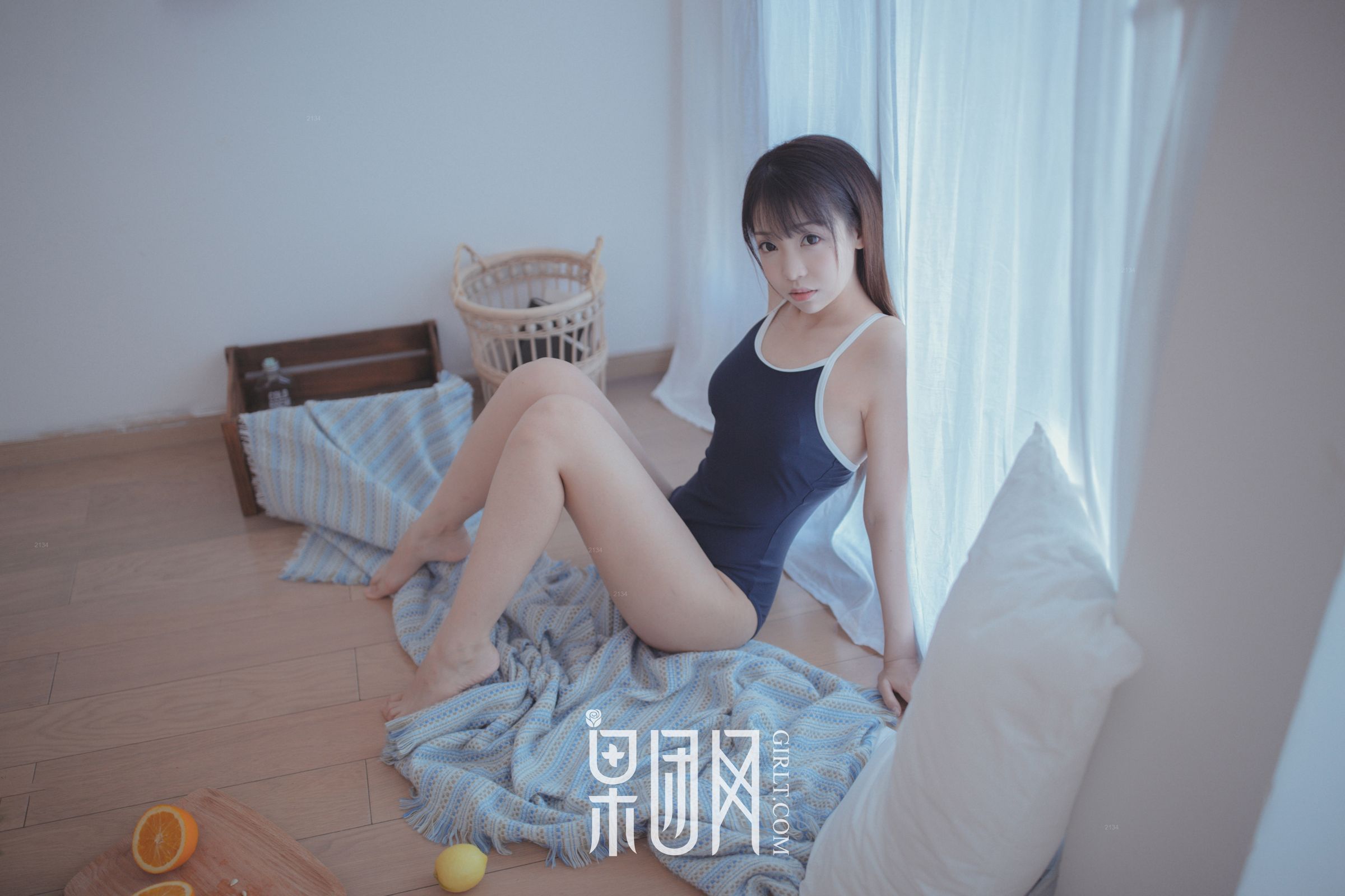 邻家小妹水花花陪你吃早餐!