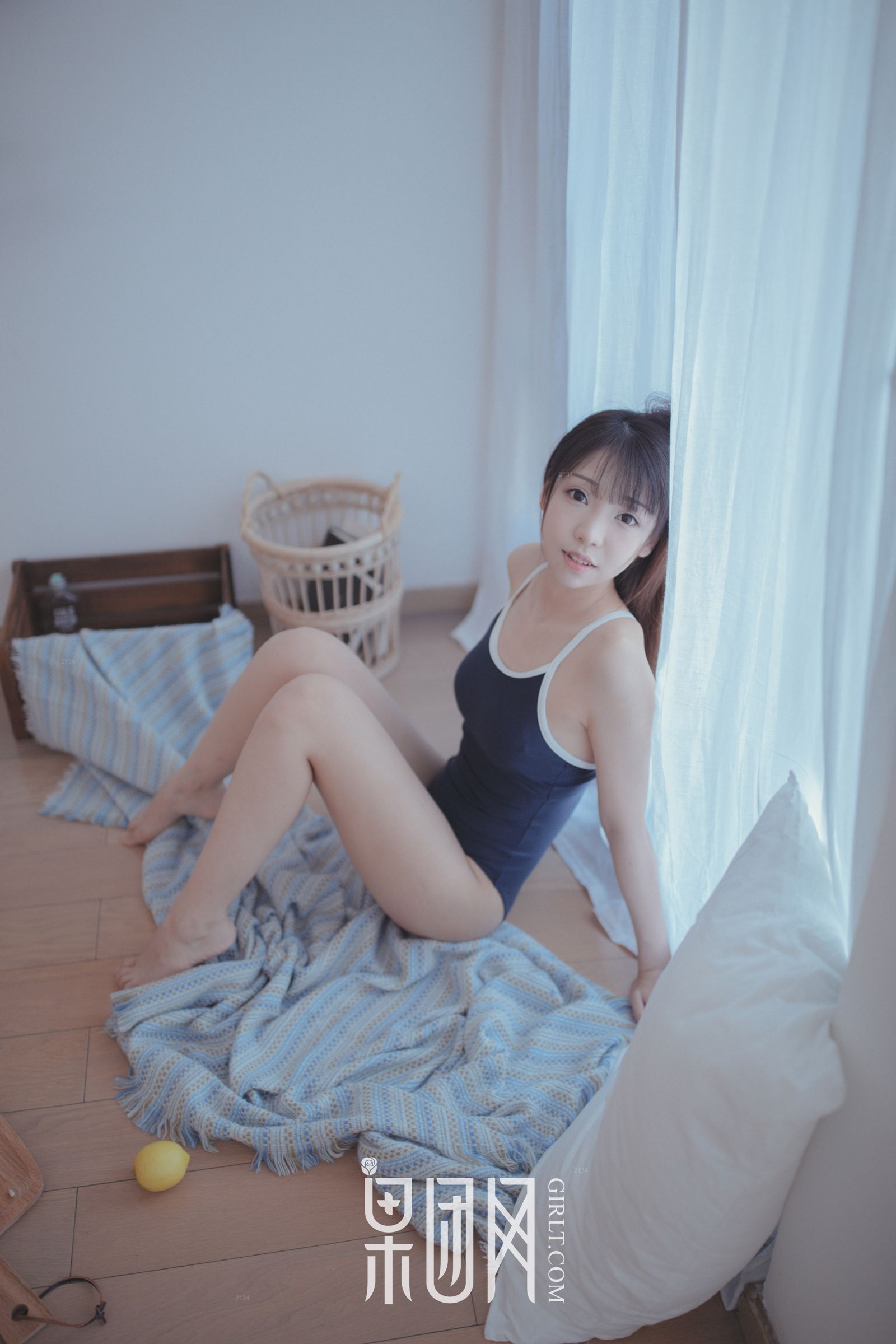 邻家小妹水花花陪你吃早餐!
