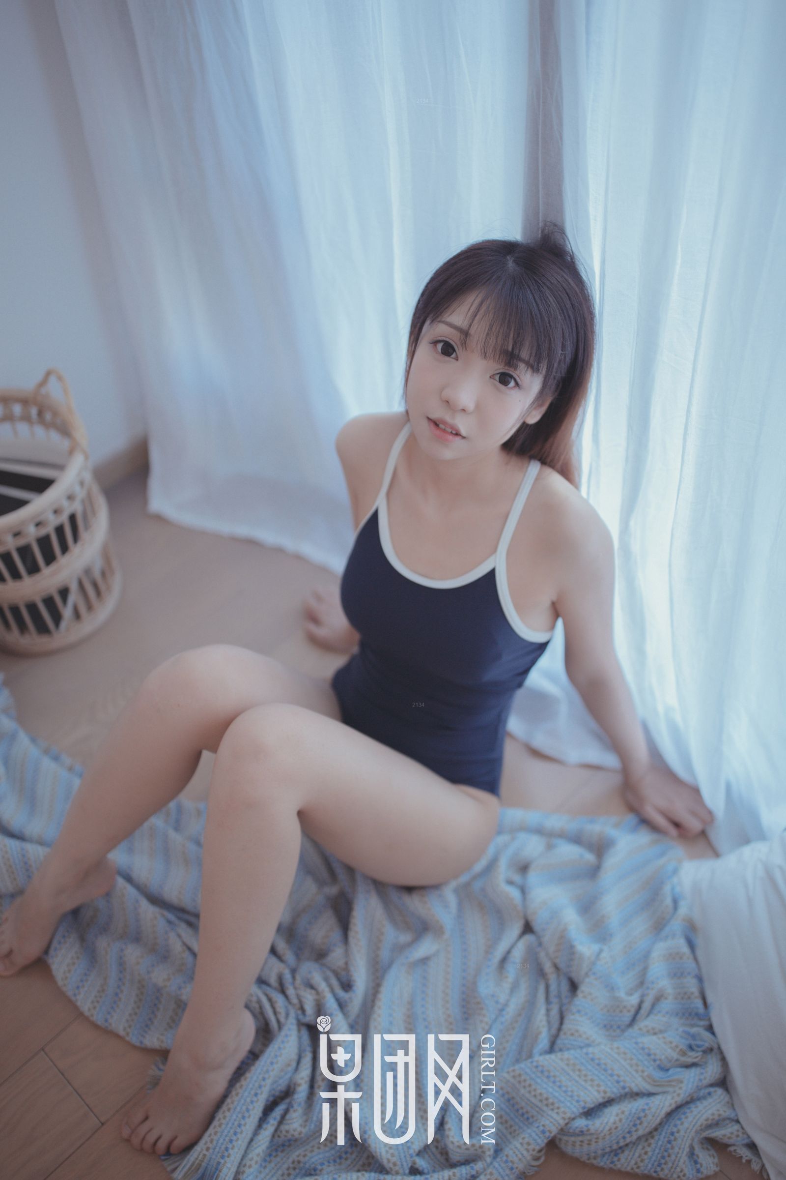 邻家小妹水花花陪你吃早餐!