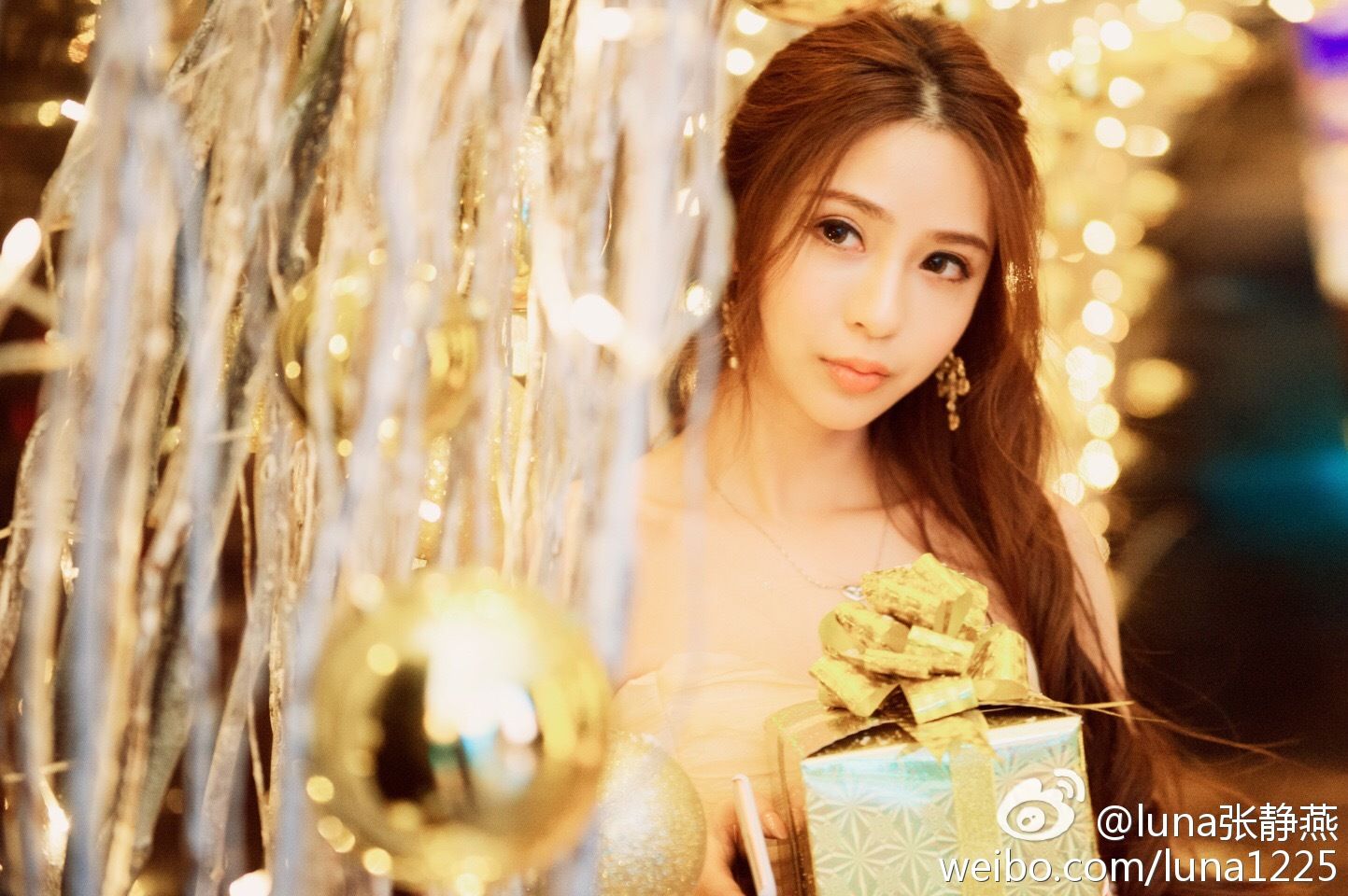 摩羯美眉张静燕 微博私房定制写真