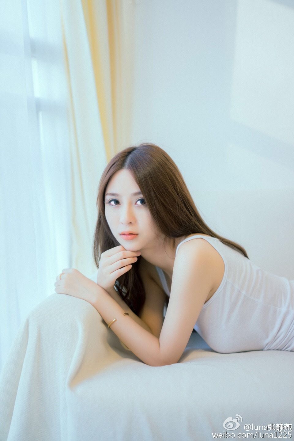 摩羯美眉张静燕 微博私房定制写真