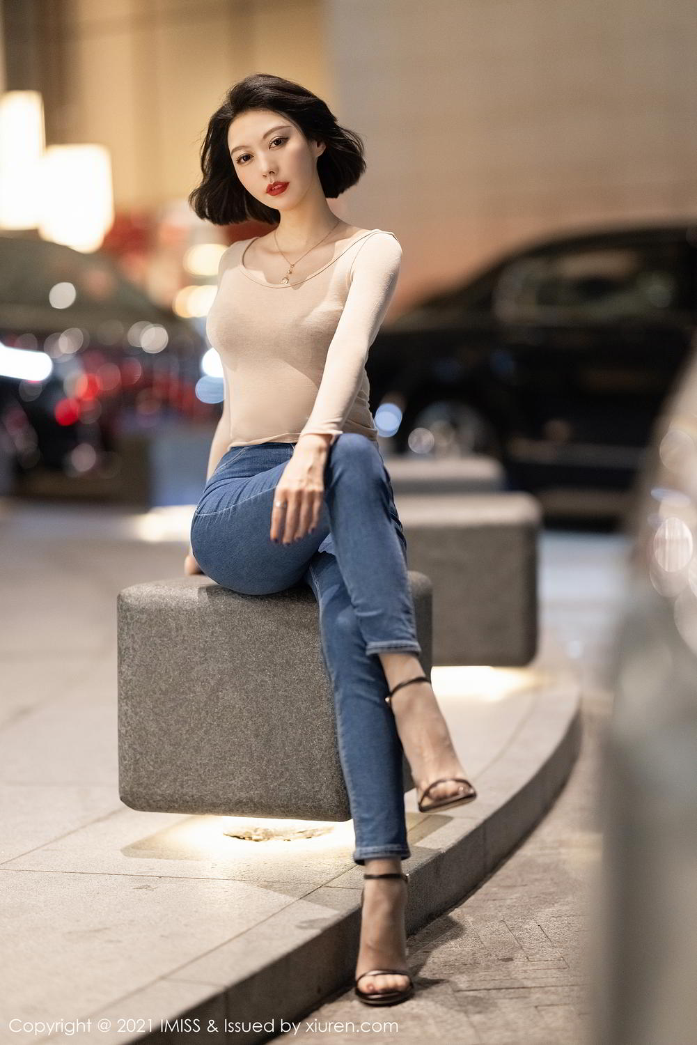 气质美女艺轩 直爽动人牛仔库
