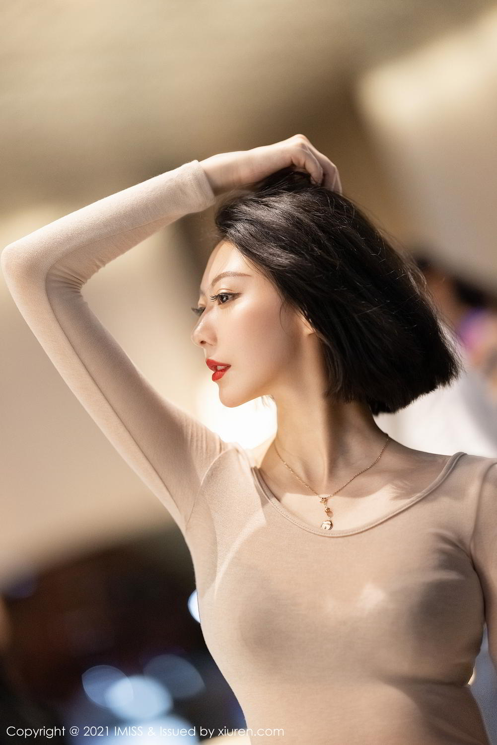 气质美女艺轩 直爽动人牛仔库