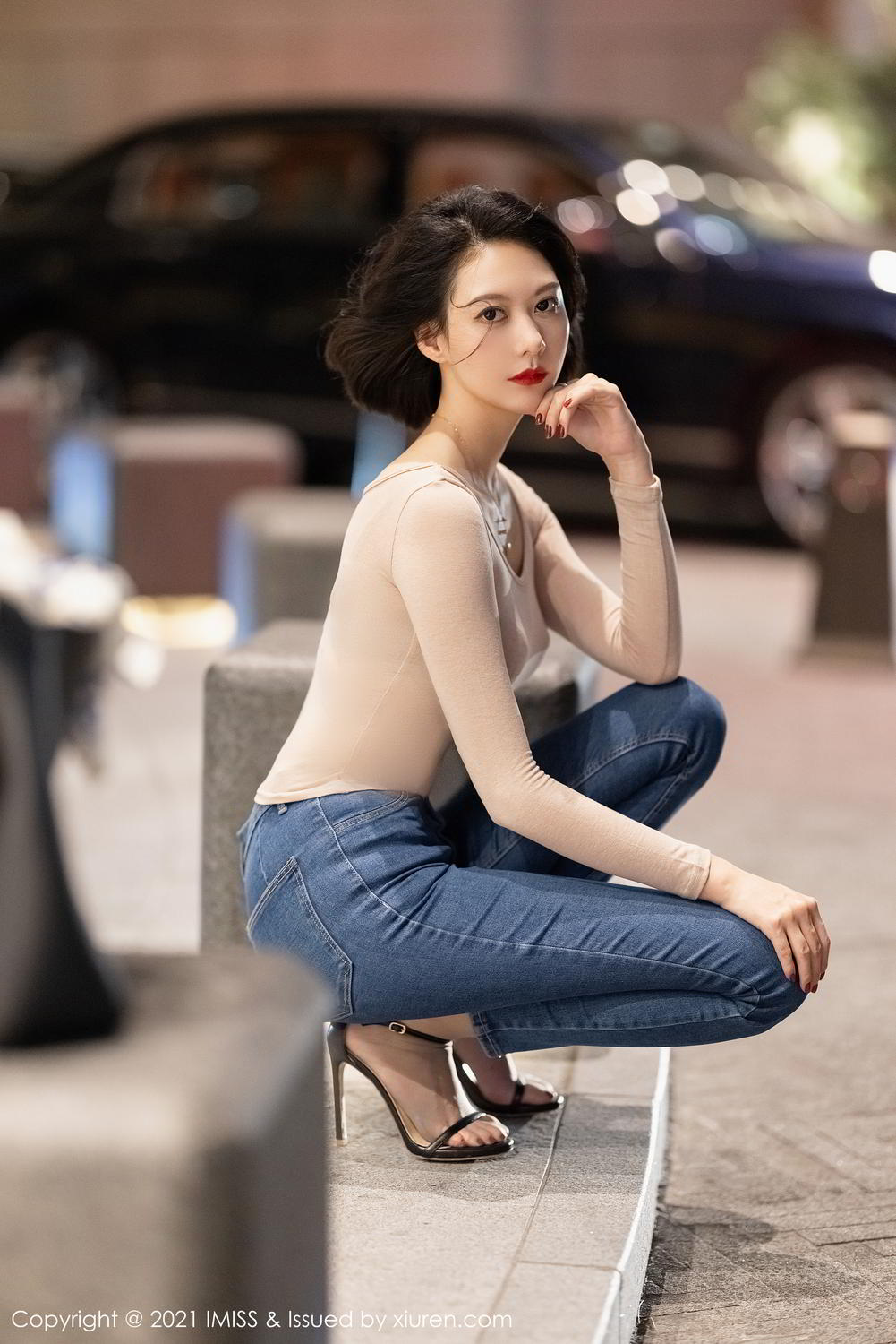 气质美女艺轩 直爽动人牛仔库