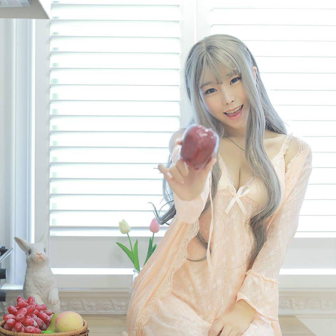 香港美少女苏宜 IG俏皮私房照