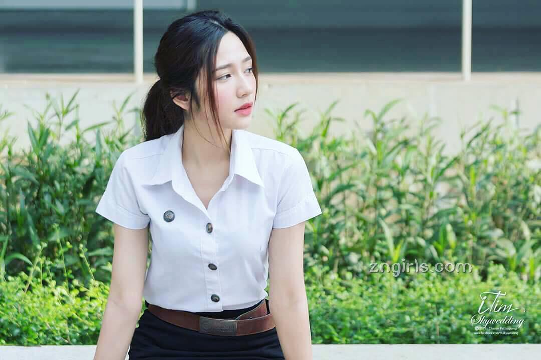 曼谷校花Itim Atchara 灵动美丽落落大方