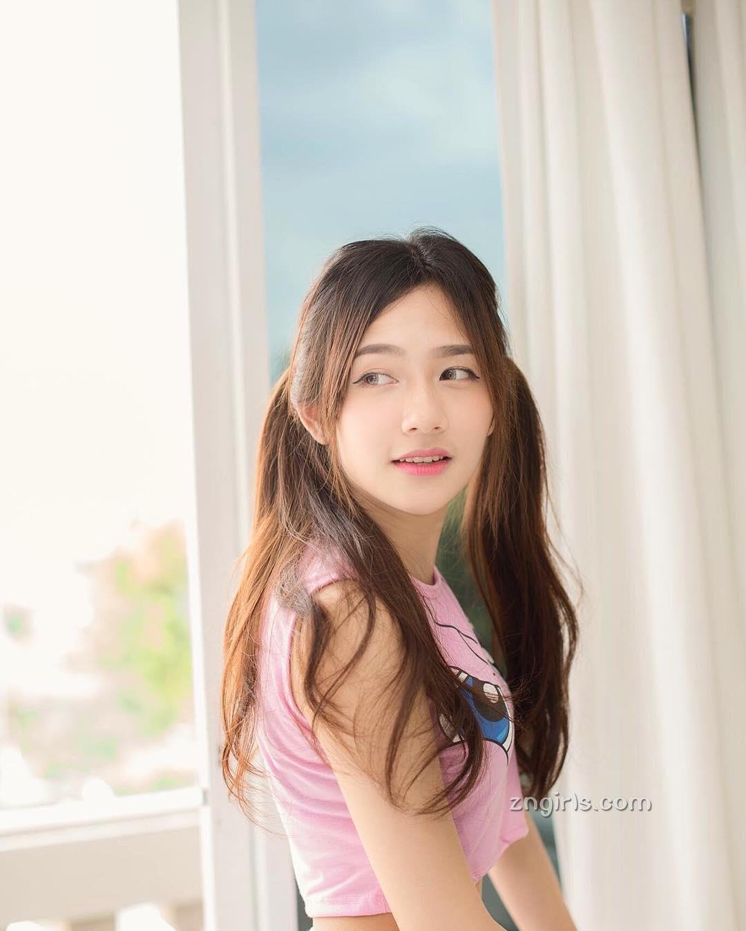 曼谷校花Itim Atchara 灵动美丽落落大方