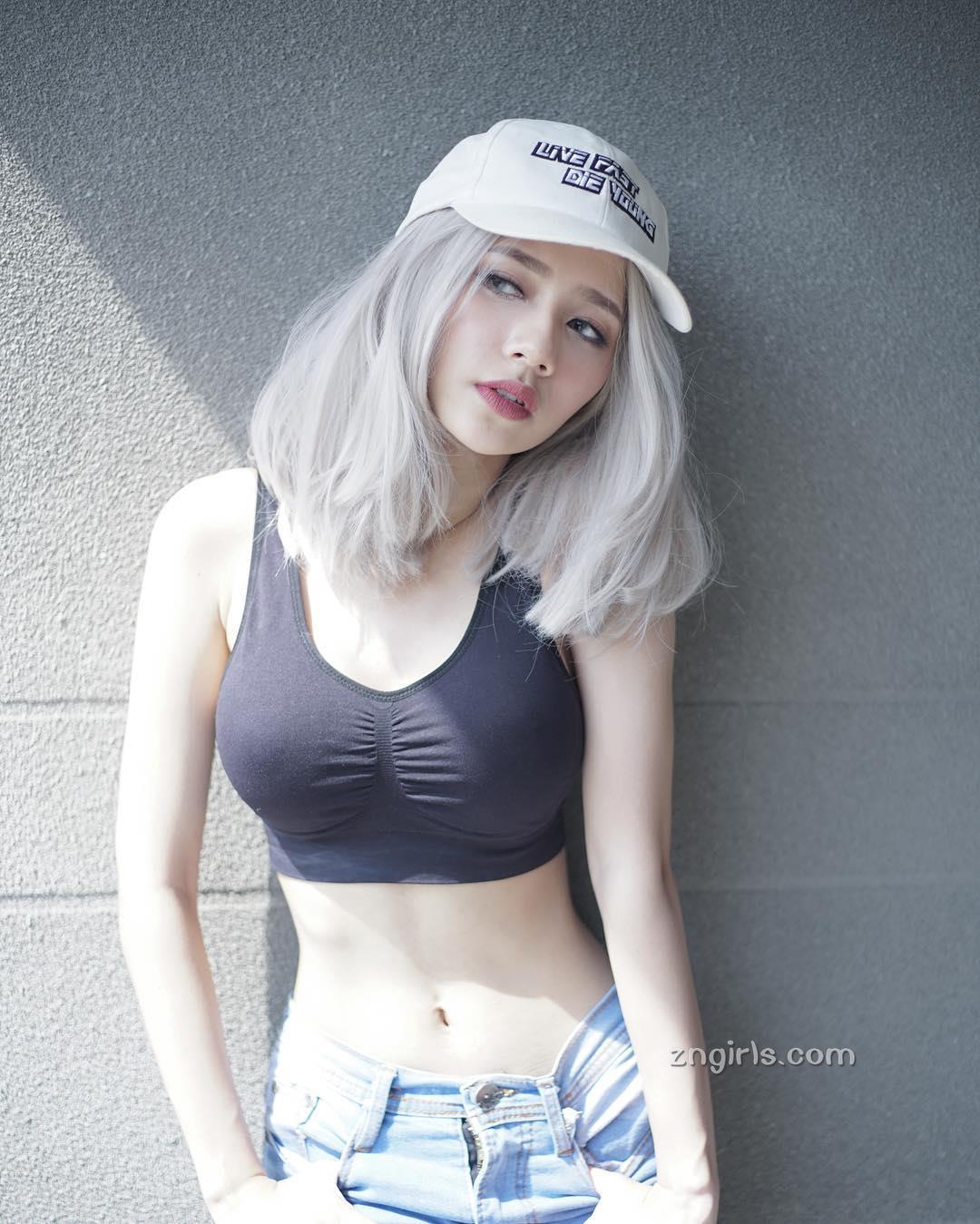 曼谷校花Itim Atchara 灵动美丽落落大方