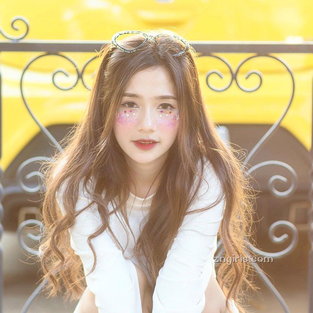 曼谷校花Itim Atchara 灵动美丽落落大方