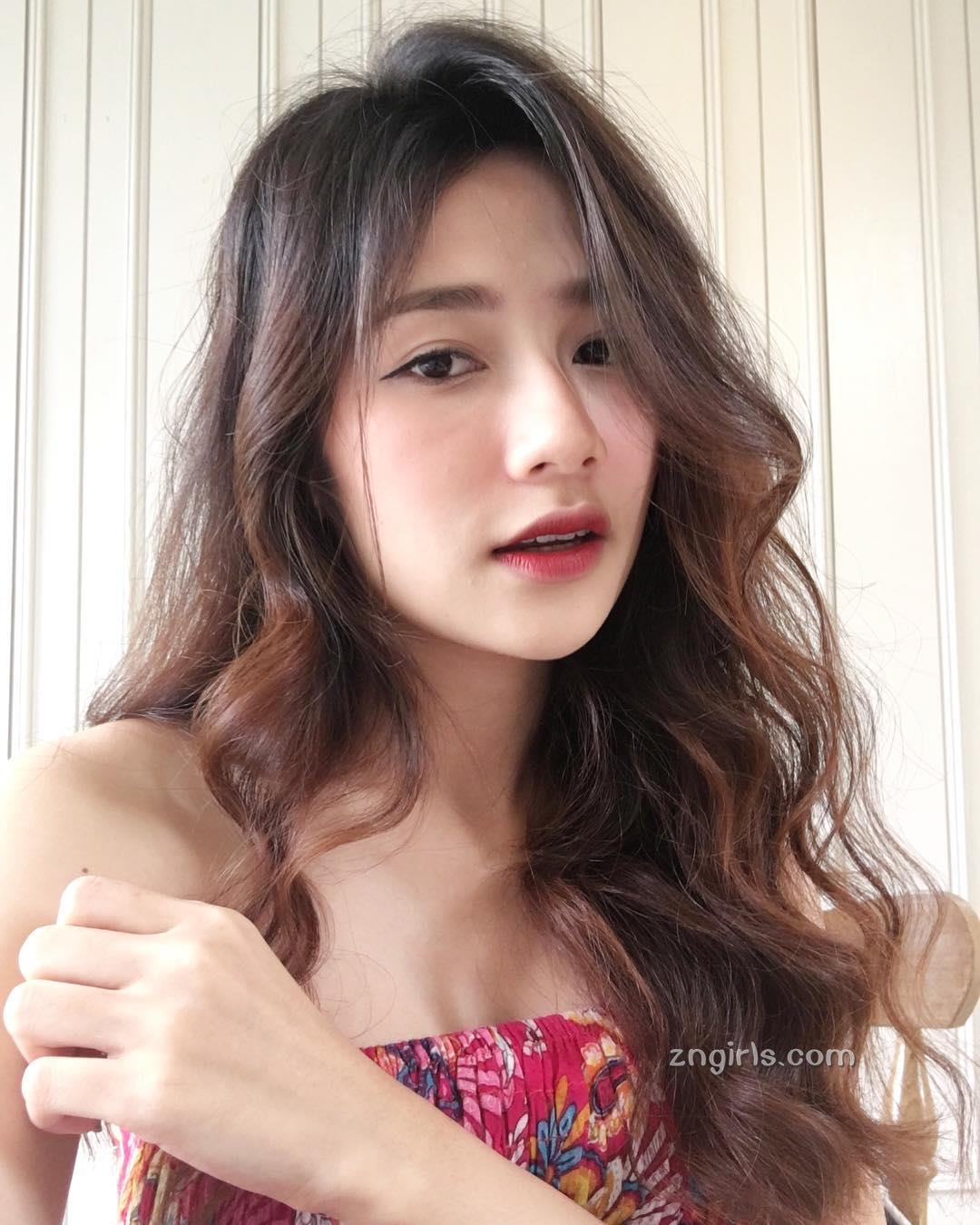曼谷校花Itim Atchara 灵动美丽落落大方