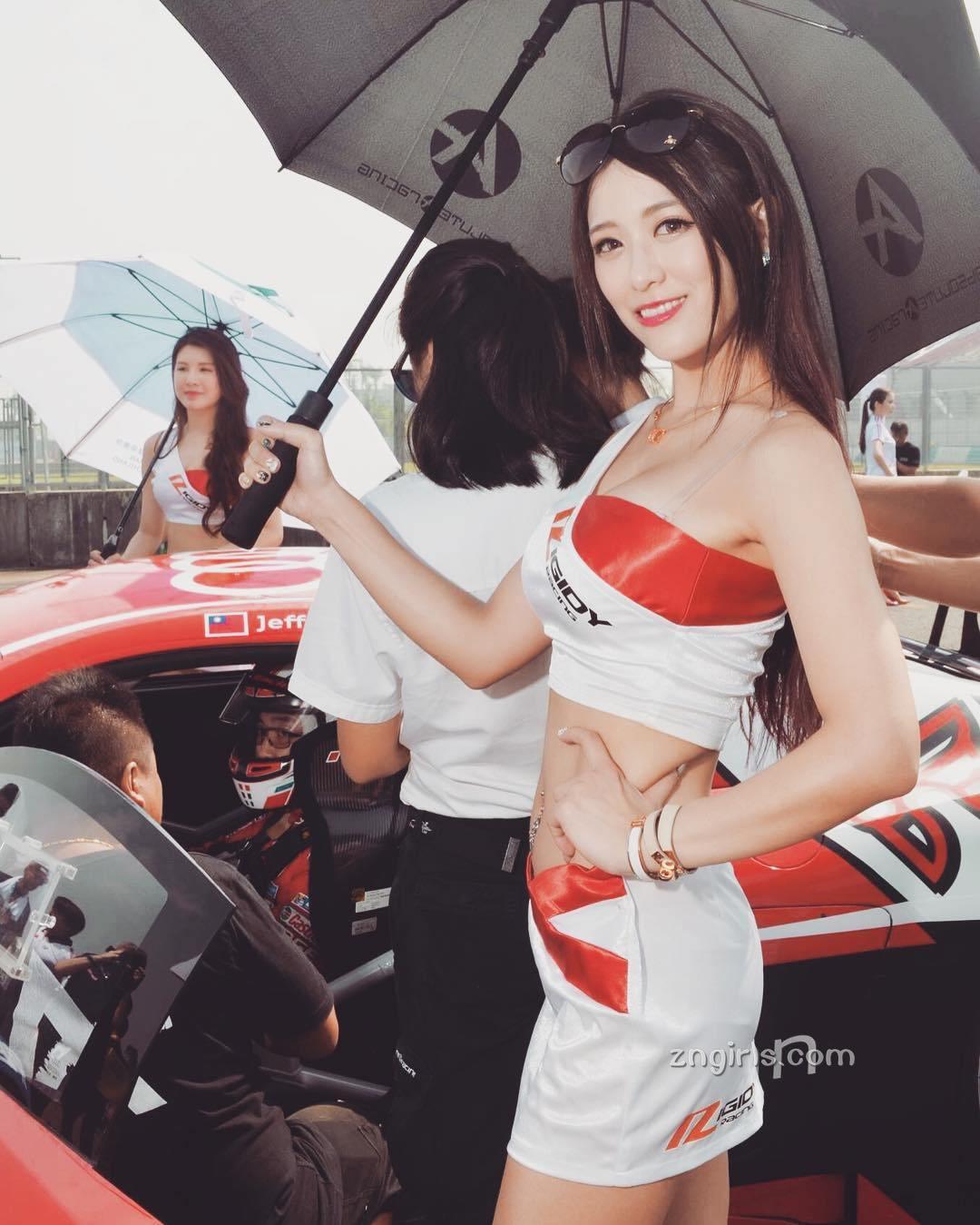 台湾正妹爱佳奈 超甜美娃娃音34D好身材