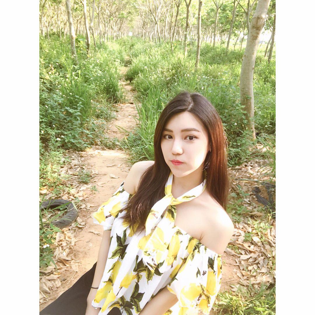 华航空姐Livia Rong 气质美人超吸睛