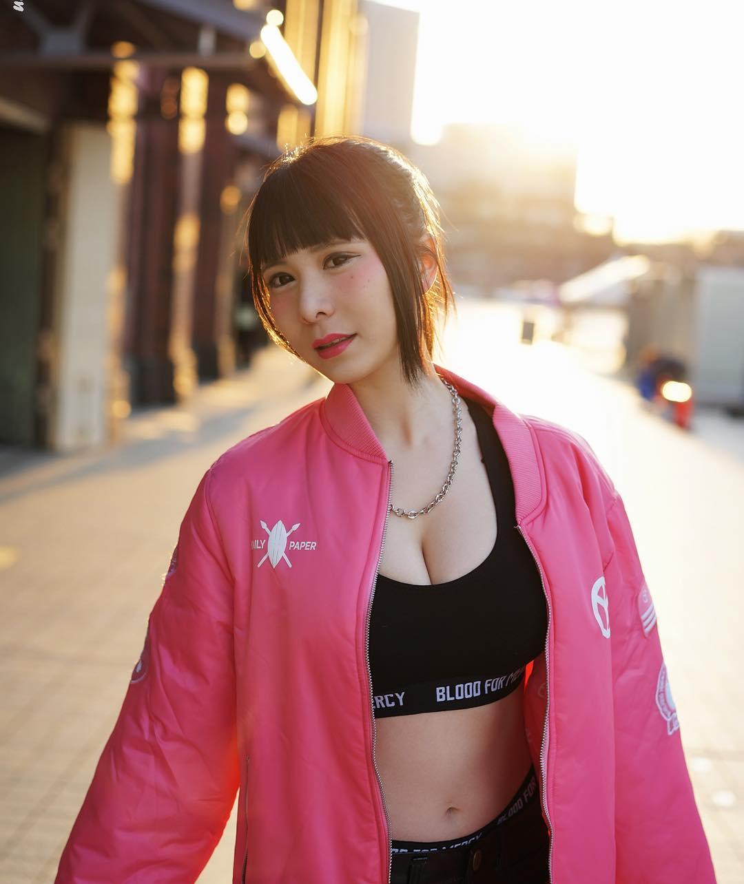 日本美女DJ Natsumi私房照
