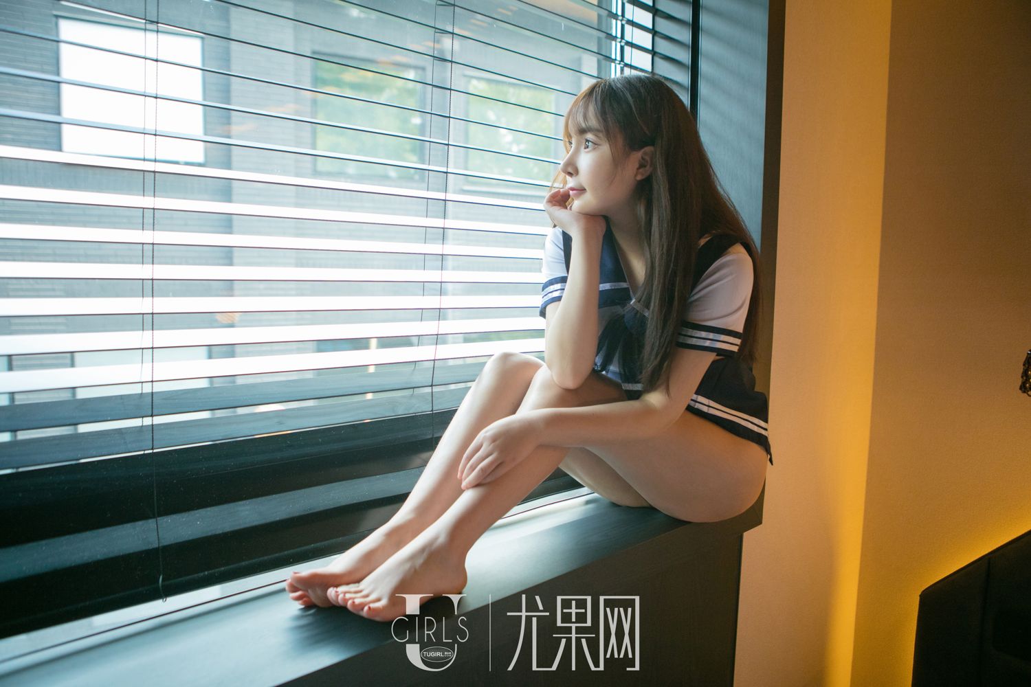 尤果女神兔の子 纯情大眼校服诱惑