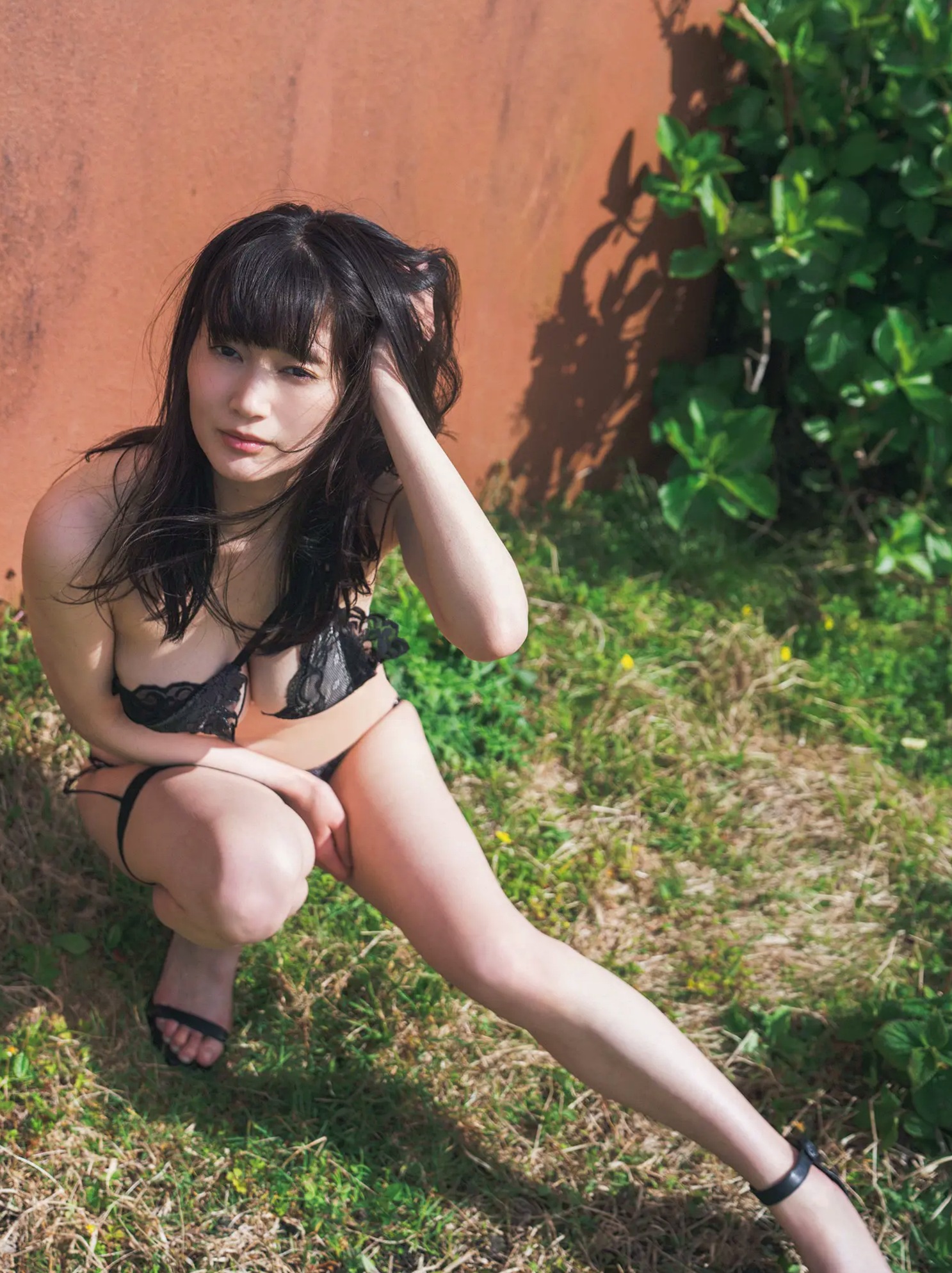 出口亜梨沙 - ESSENCE 户外蓝天性感内衣大尺度写真