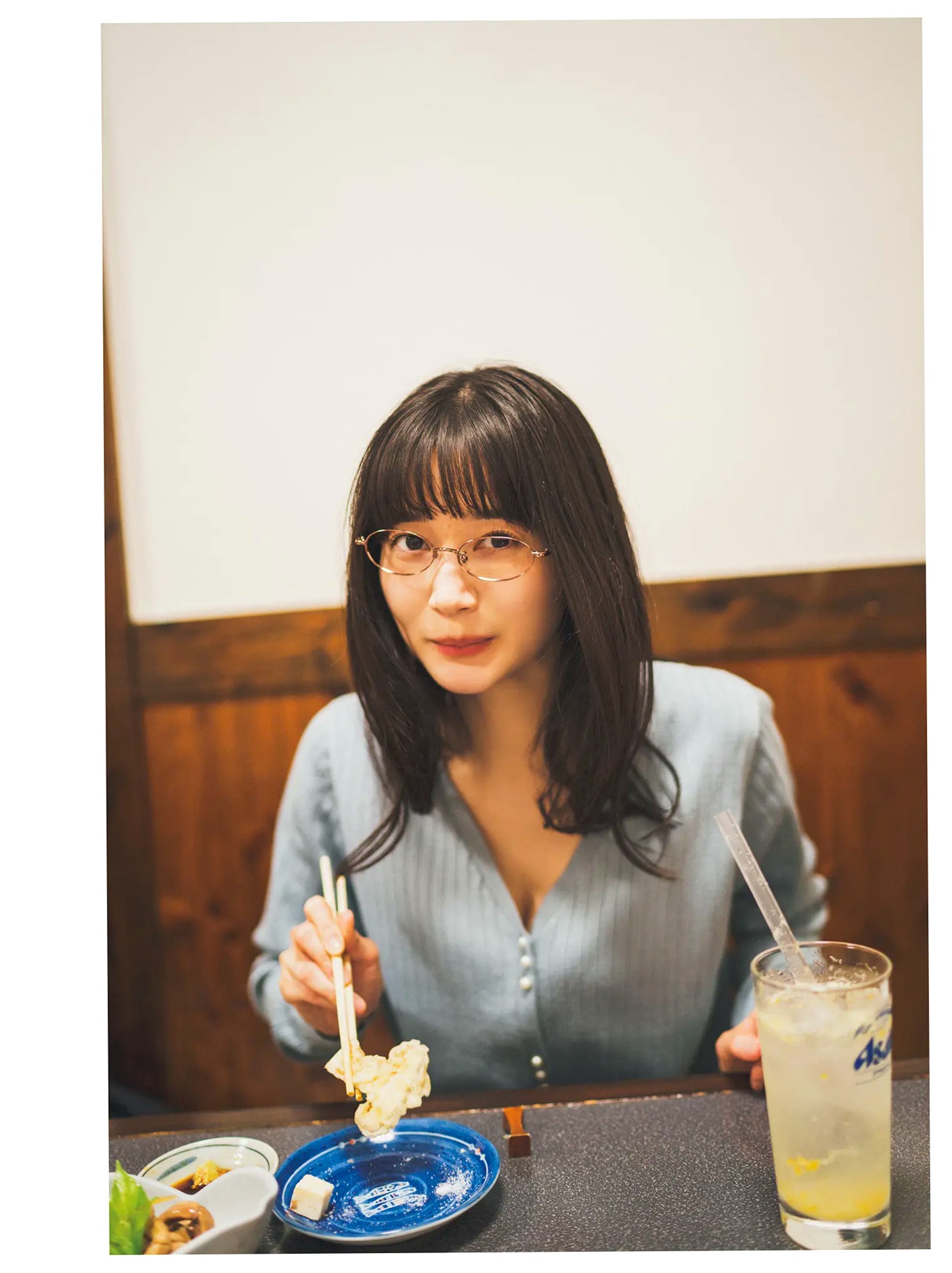 出口亜梨沙 - ESSENCE 户外蓝天性感内衣大尺度写真