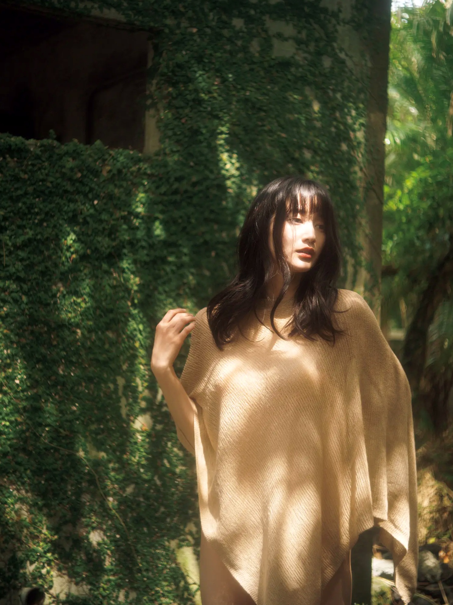 出口亜梨沙 - ESSENCE 户外蓝天性感内衣大尺度写真