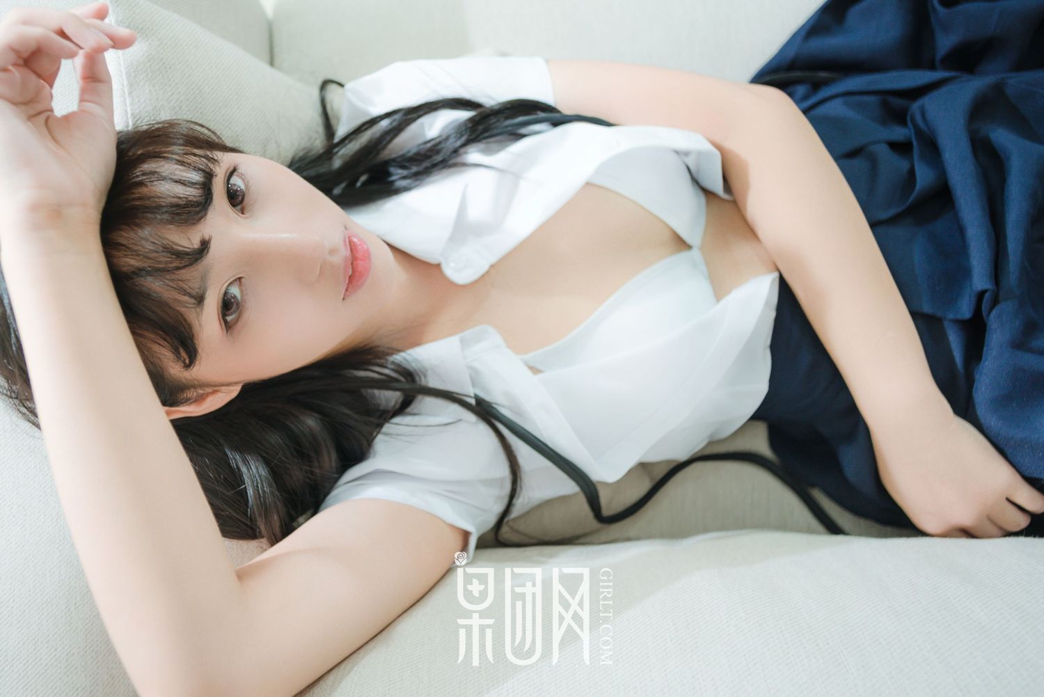 软妹子宓兔兔er 日系学生装香肩玉背