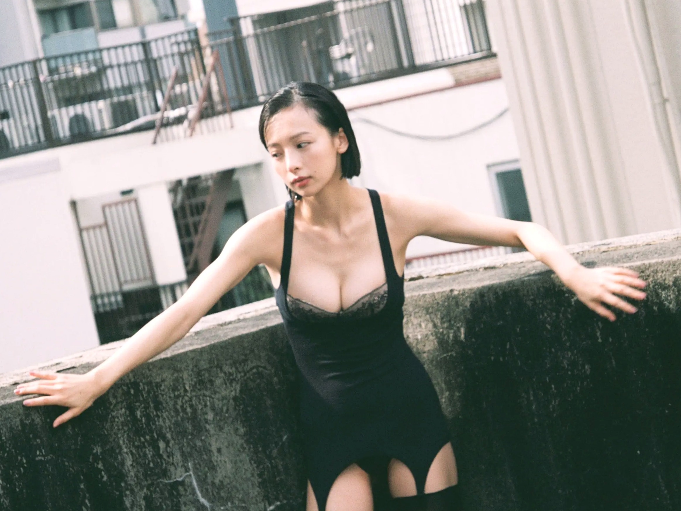 华村あすか《New Mode 後編》性感棕色泳装写真 气质尤物白嫩美胸