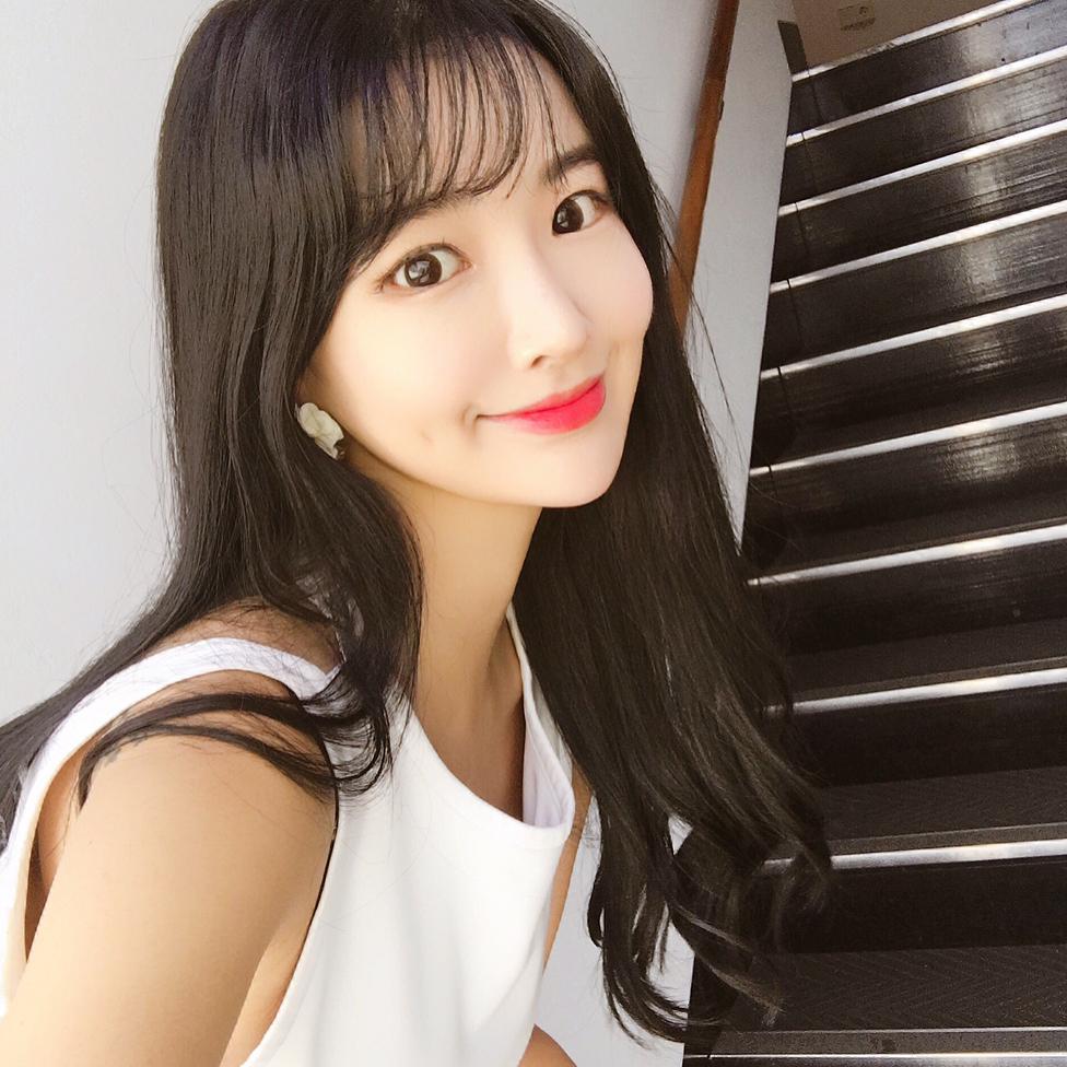 南韩素人Dear Sophia 最甜笑容与最正身段