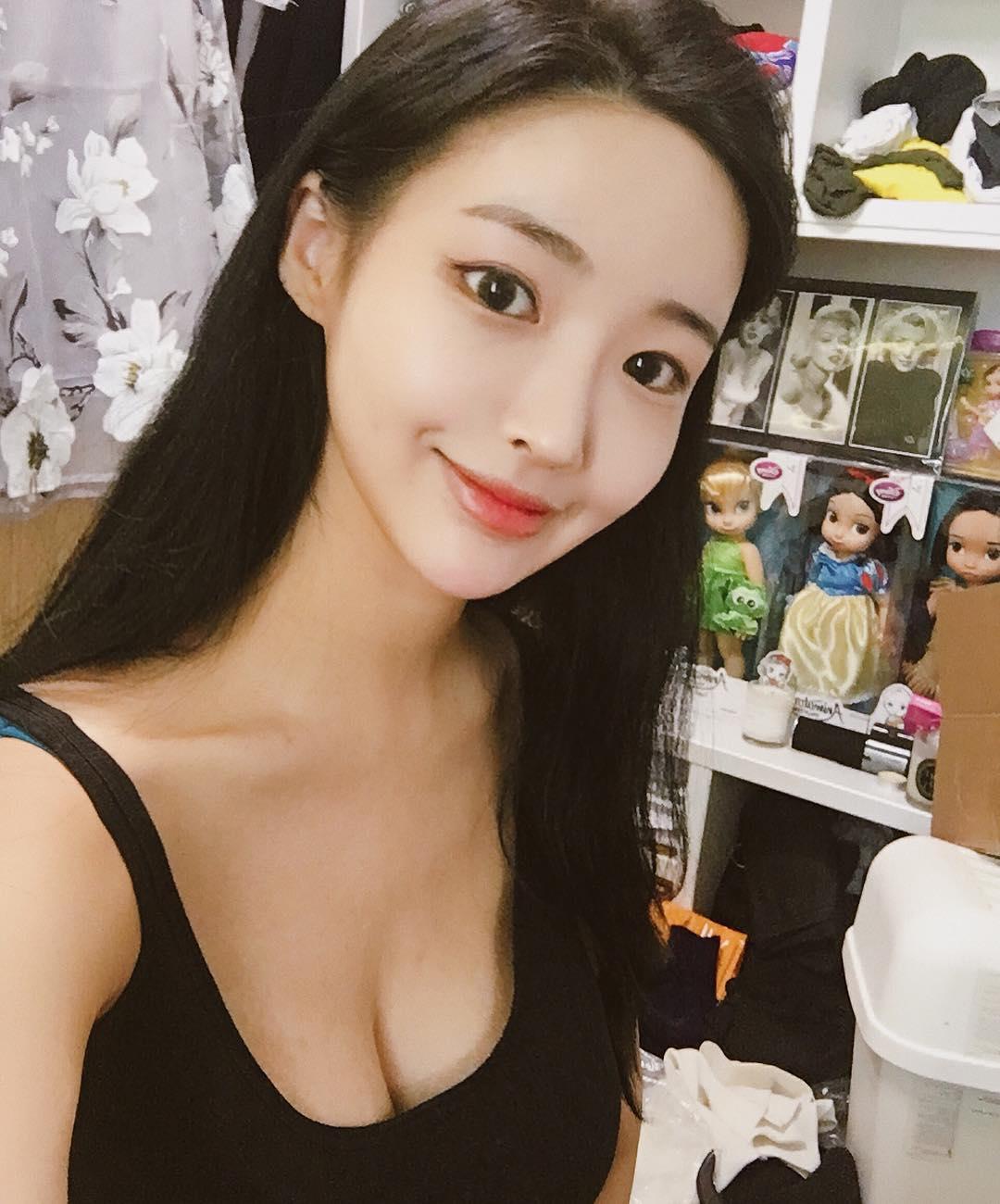 南韩素人Dear Sophia 最甜笑容与最正身段