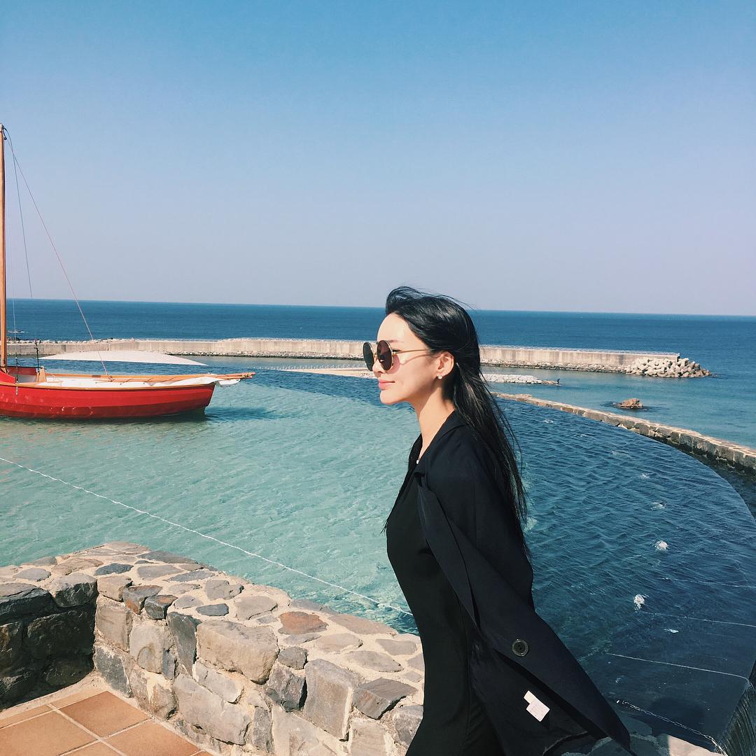 南韩素人Dear Sophia 最甜笑容与最正身段