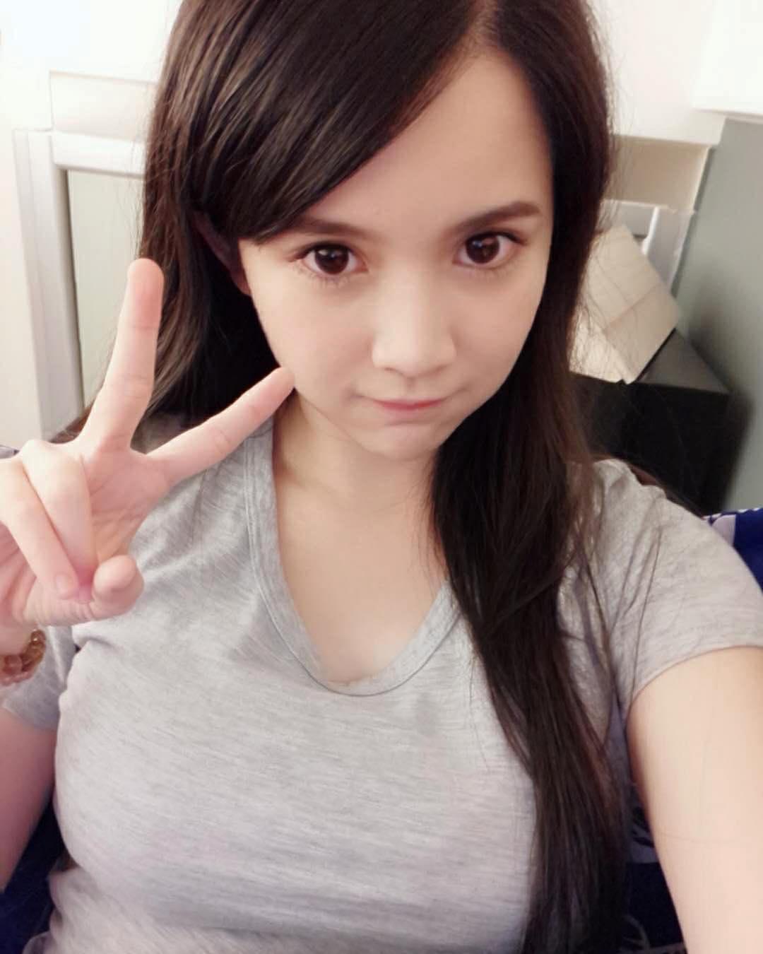 香港可爱女生Amber Chan私房照