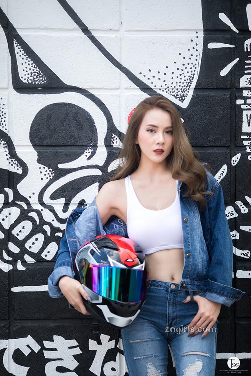 泰国美人Aumamii Upaiprom泳装出镜美图