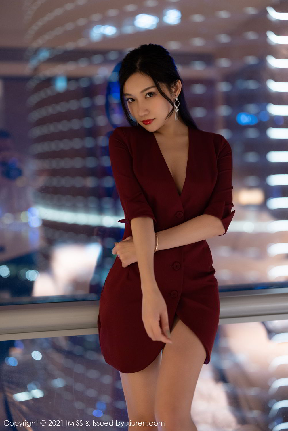 女神小狐狸Kathryn 猩红华丽的大衣