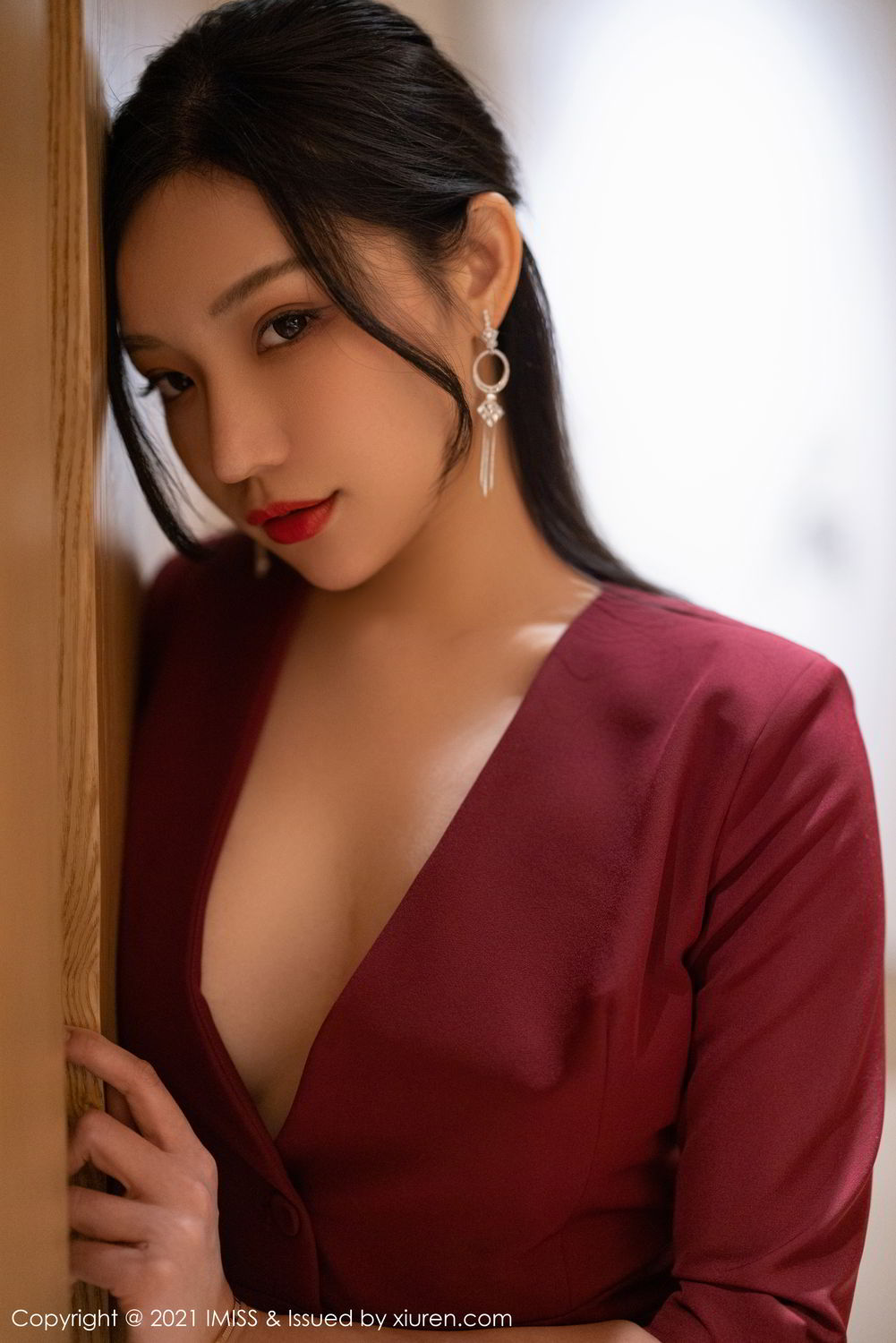 女神小狐狸Kathryn 猩红华丽的大衣